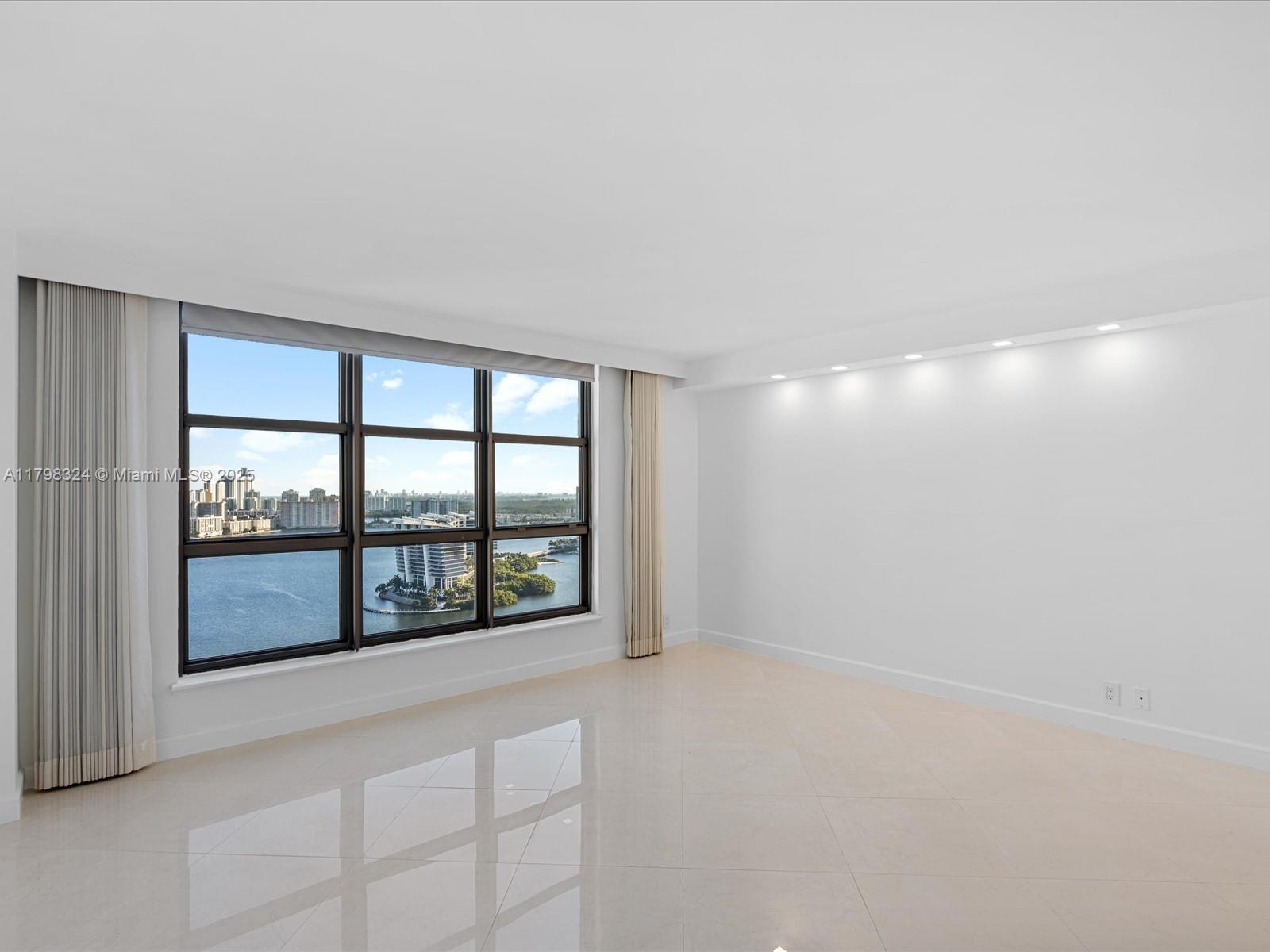 3530 Mystic Pointe Dr #3310 (LPH10), Aventura FL 33180