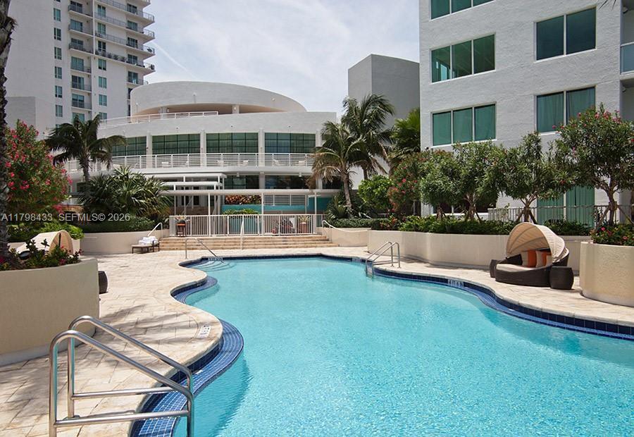 253 NE 2nd St #2201, Miami FL 33132