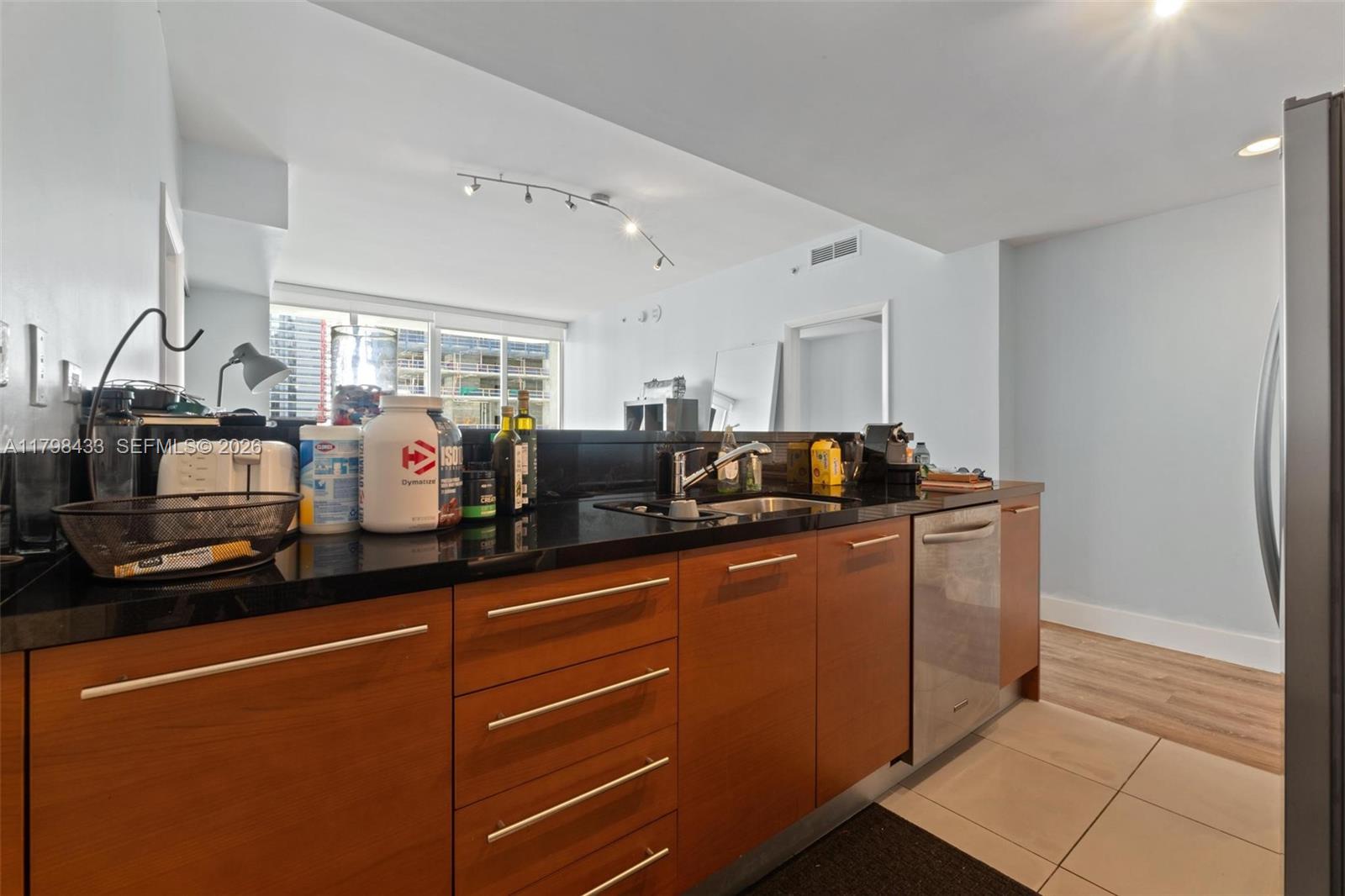 253 NE 2nd St #2201, Miami FL 33132