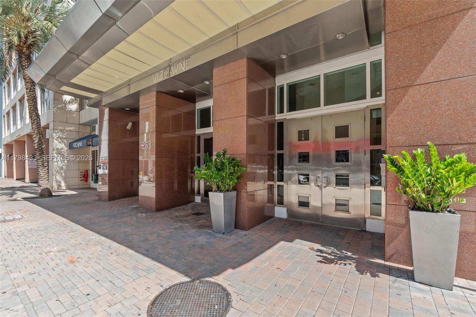 253 NE 2nd St #2201, Miami FL 33132