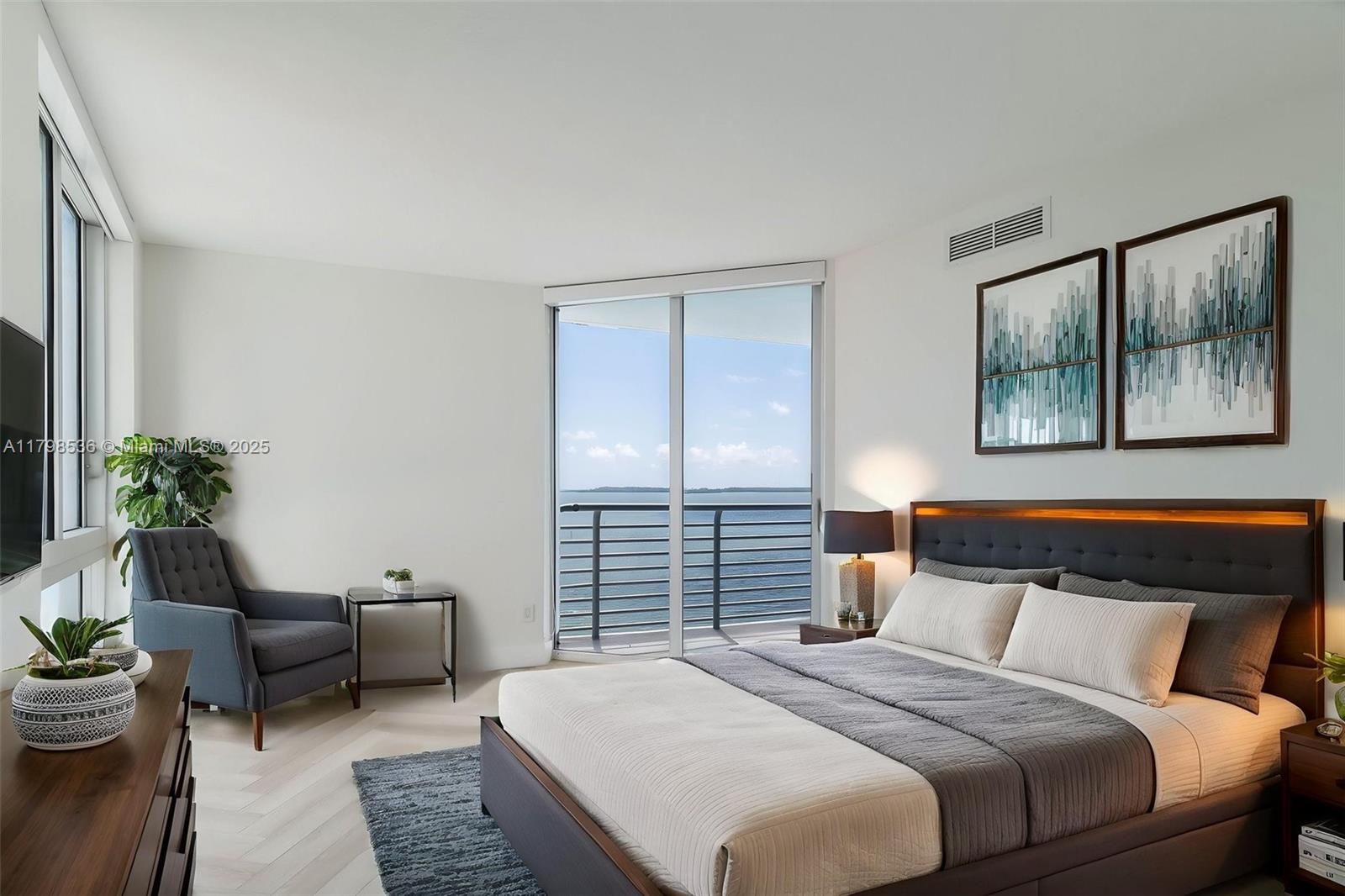 335 S Biscayne Blvd #1012, Miami FL 33131