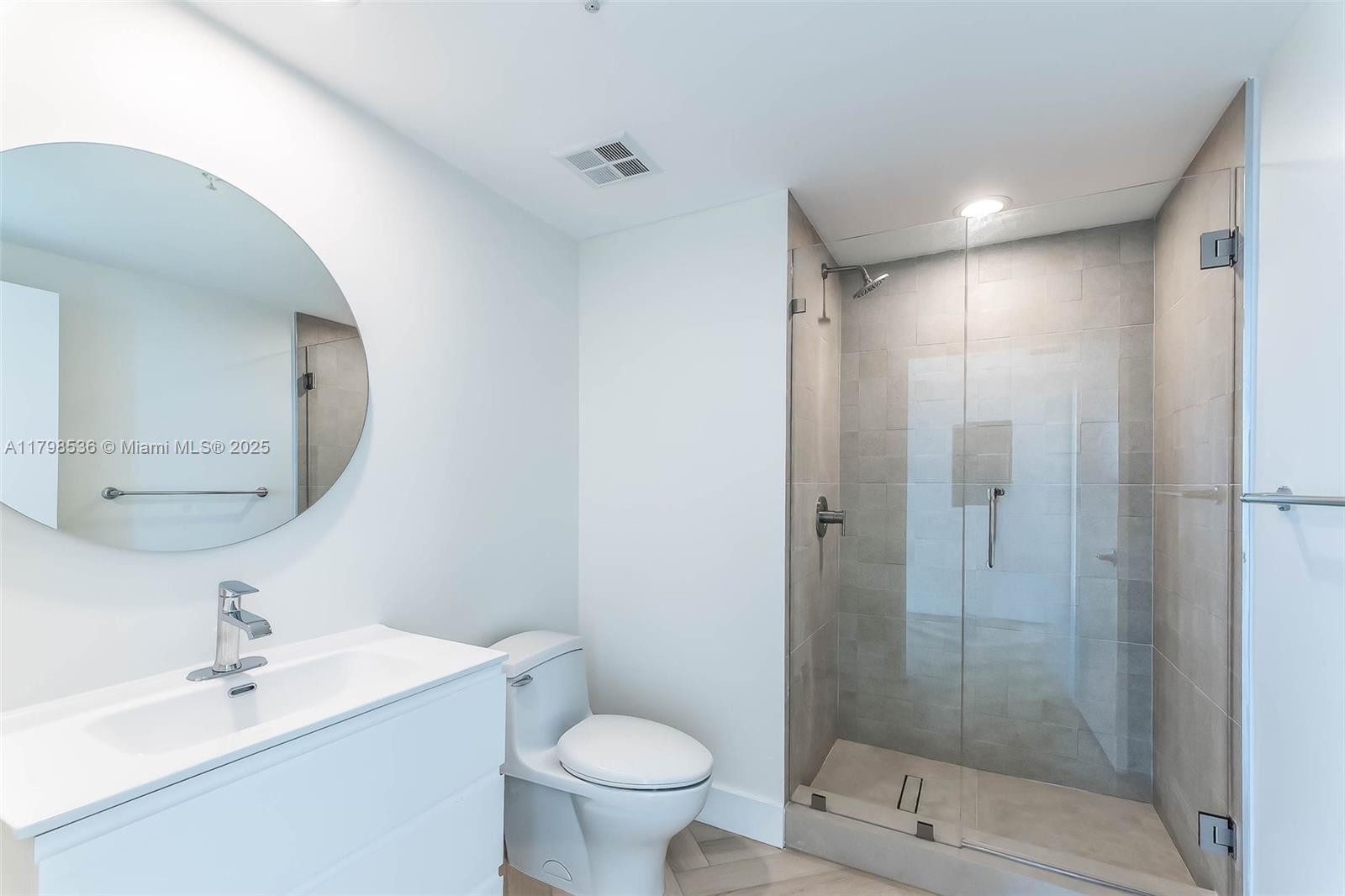 335 S Biscayne Blvd #1012, Miami FL 33131