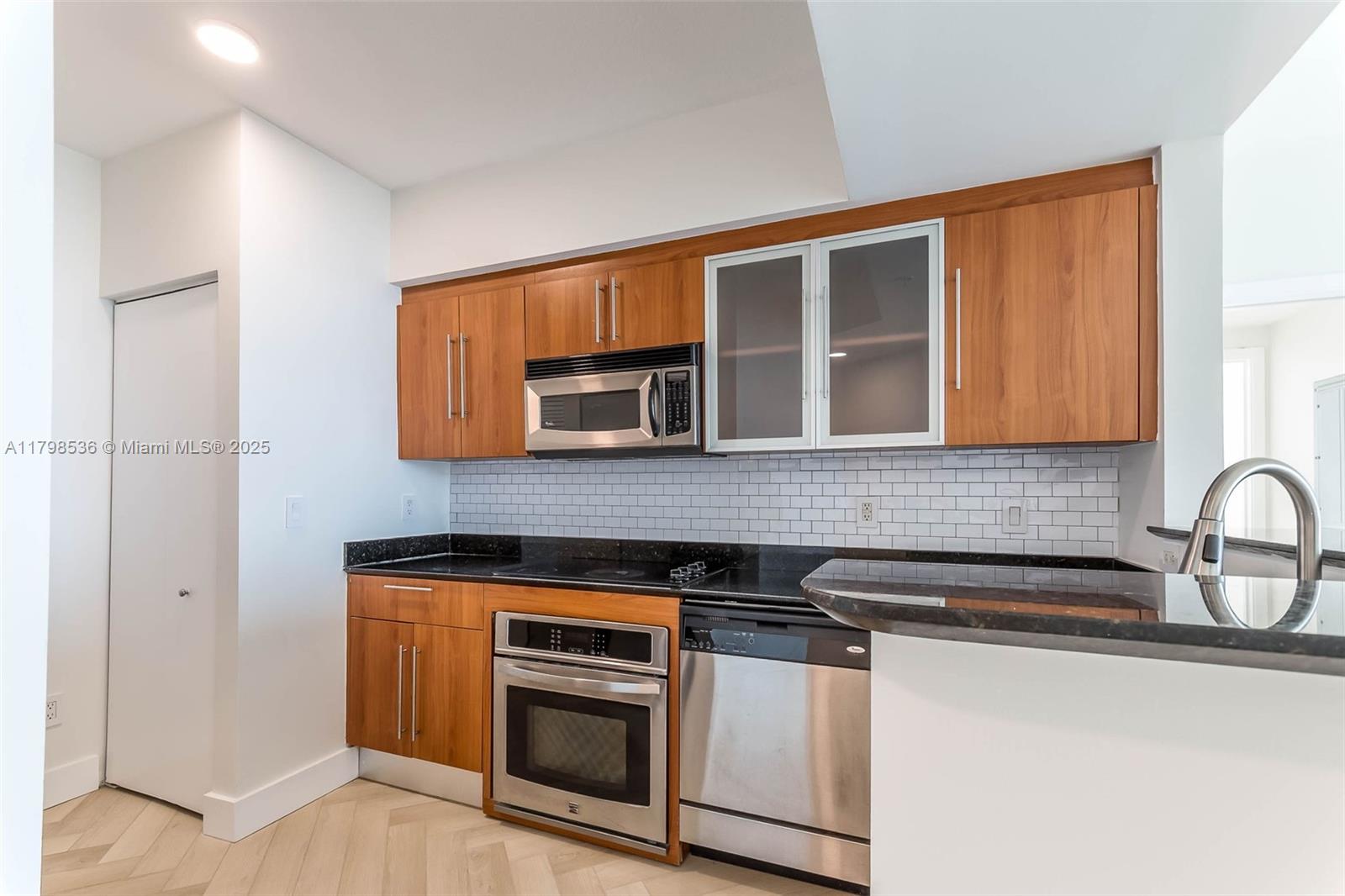 335 S Biscayne Blvd #1012, Miami FL 33131