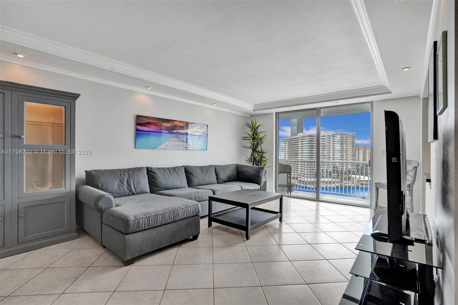 137 Golden Isles Dr #1105, Hallandale Beach FL 33009