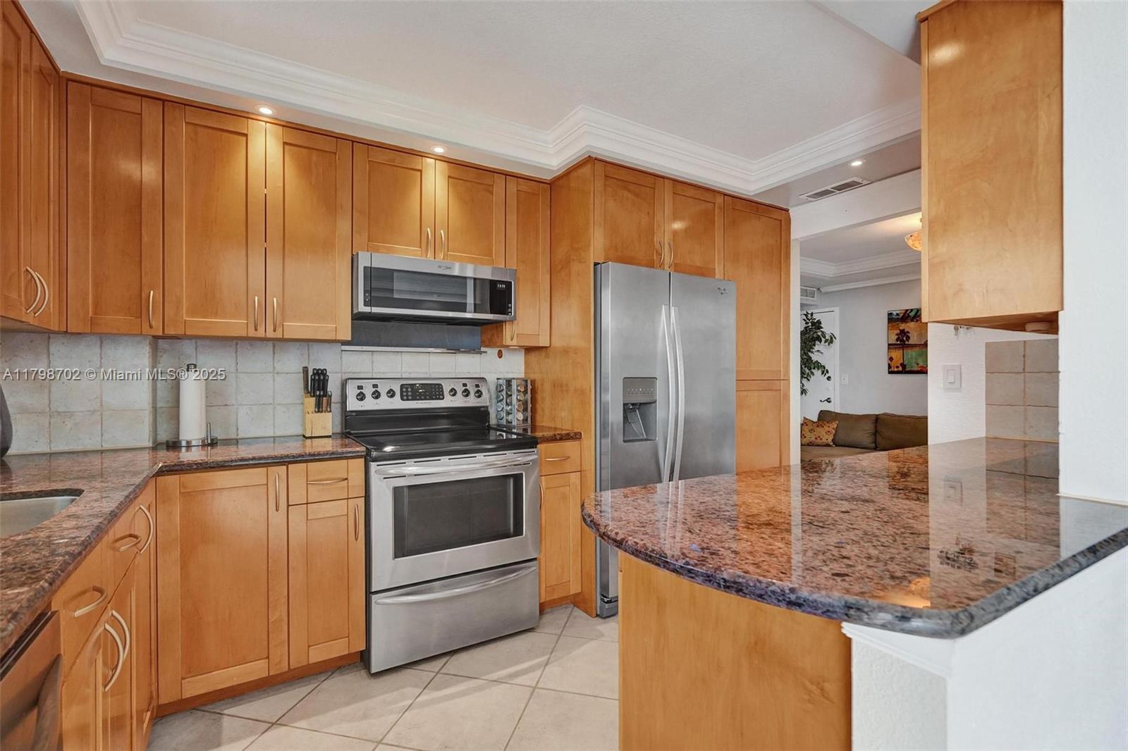 137 Golden Isles Dr #1105, Hallandale Beach FL 33009