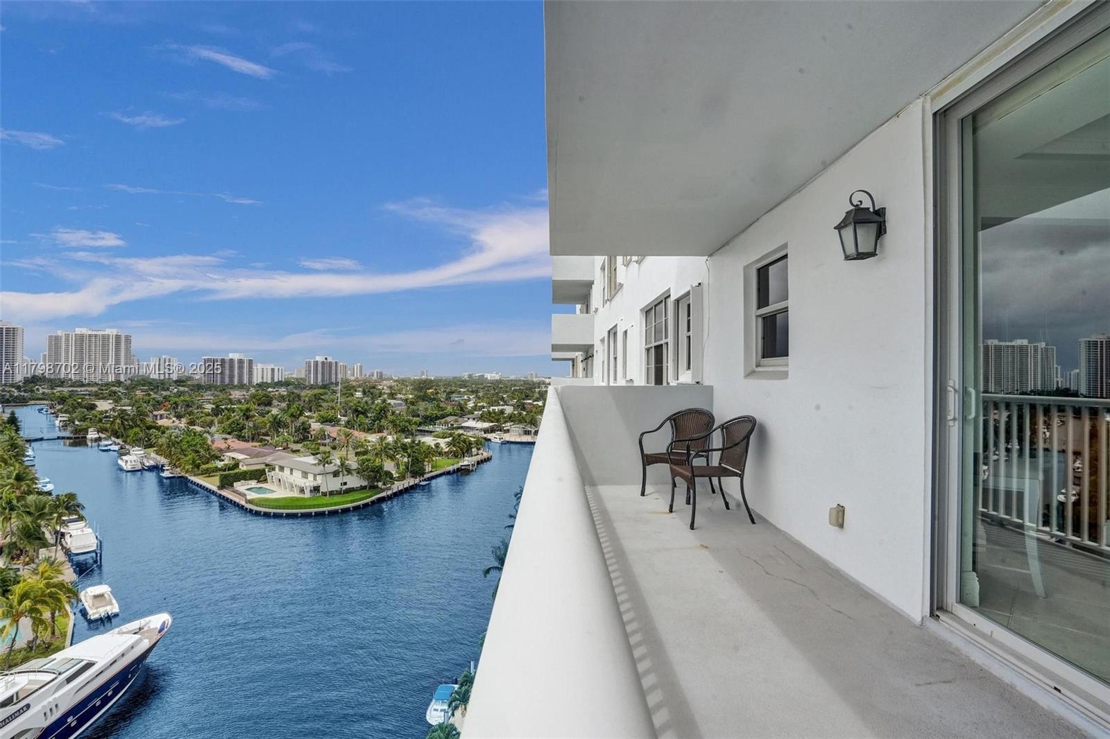 137 Golden Isles Dr #1105, Hallandale Beach FL 33009