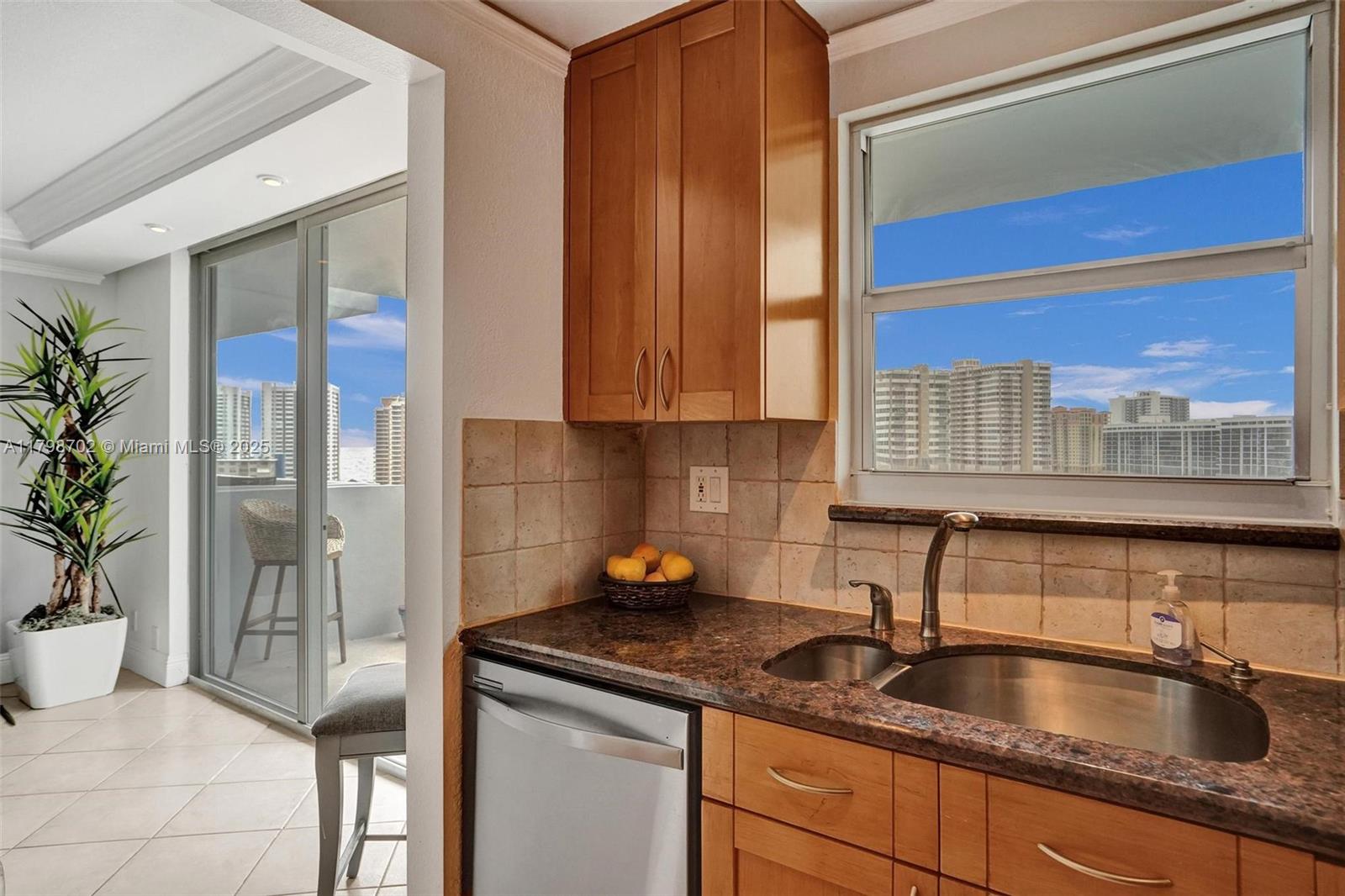 137 Golden Isles Dr #1105, Hallandale Beach FL 33009