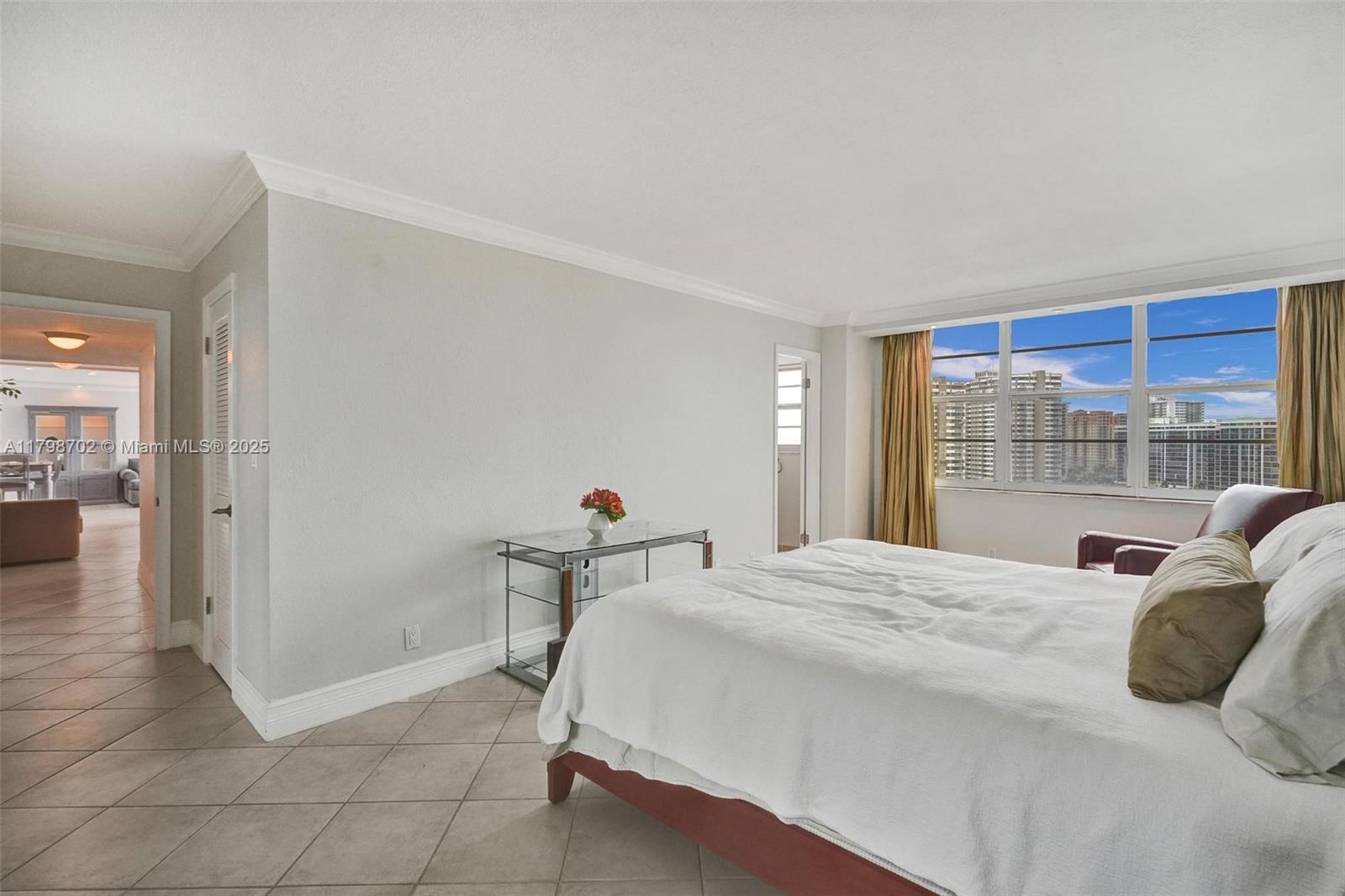 137 Golden Isles Dr #1105, Hallandale Beach FL 33009
