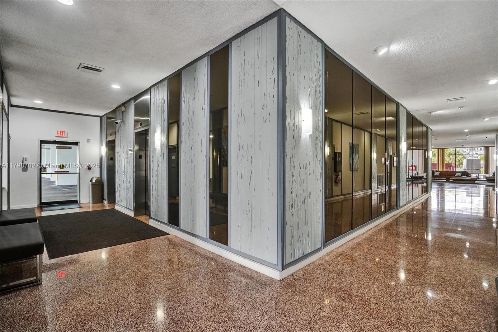 137 Golden Isles Dr #1105, Hallandale Beach FL 33009