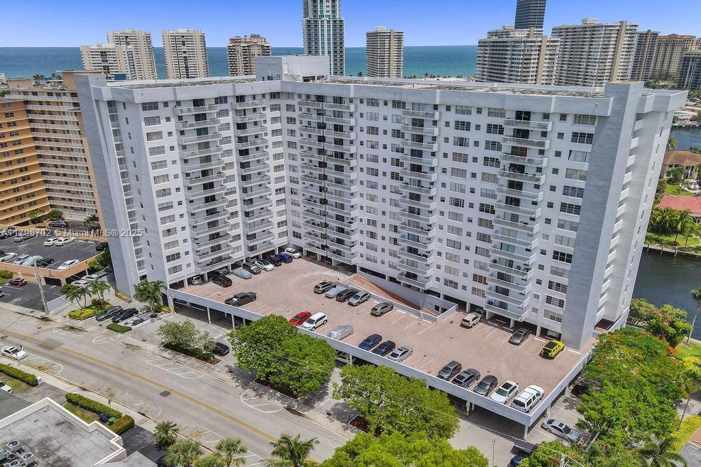 137 Golden Isles Dr #1105, Hallandale Beach FL 33009