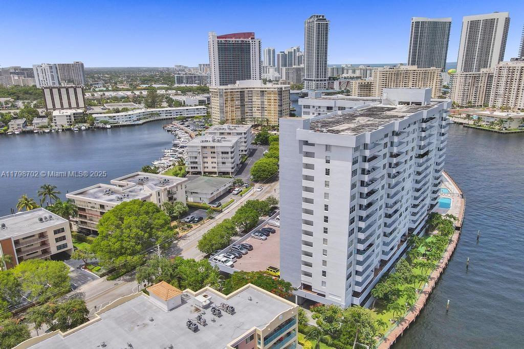 137 Golden Isles Dr #1105, Hallandale Beach FL 33009