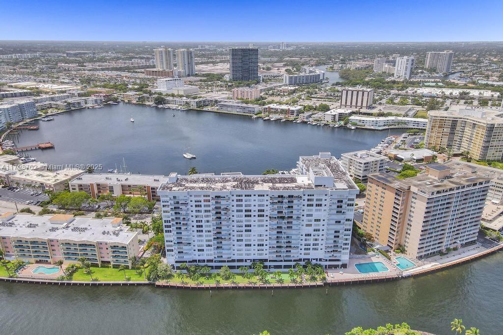 137 Golden Isles Dr #1105, Hallandale Beach FL 33009