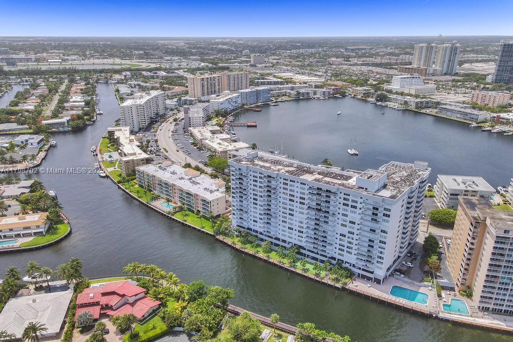 137 Golden Isles Dr #1105, Hallandale Beach FL 33009