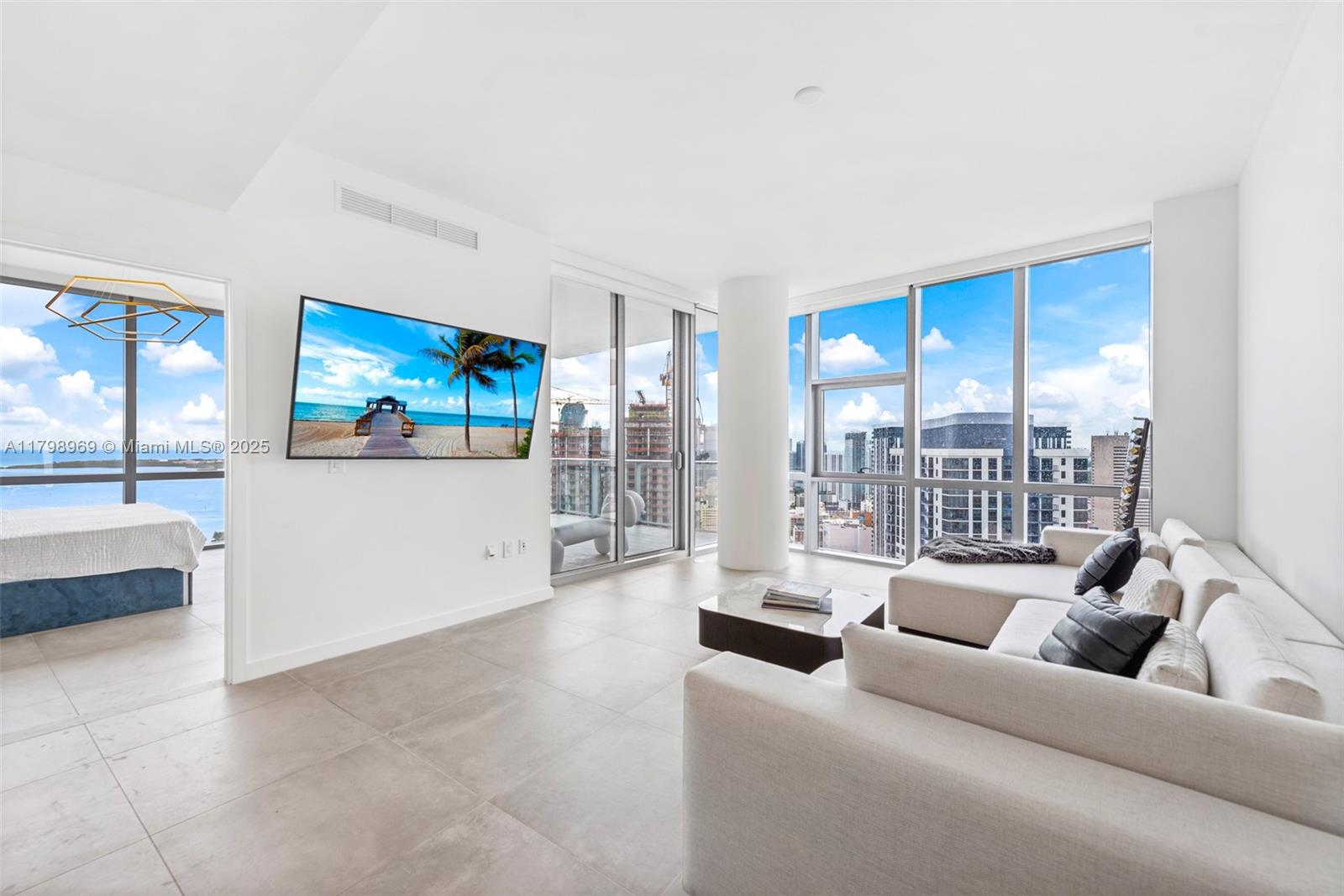 851 NE 1st Ave #4011, Miami FL 33132