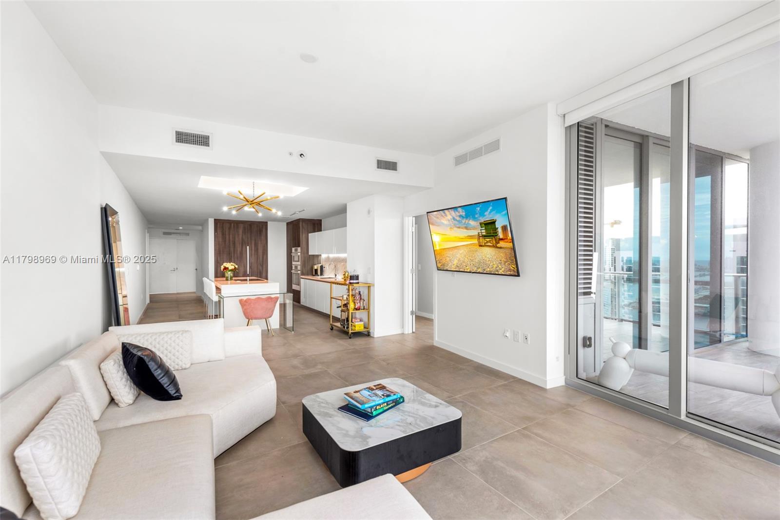 851 NE 1st Ave #4011, Miami FL 33132