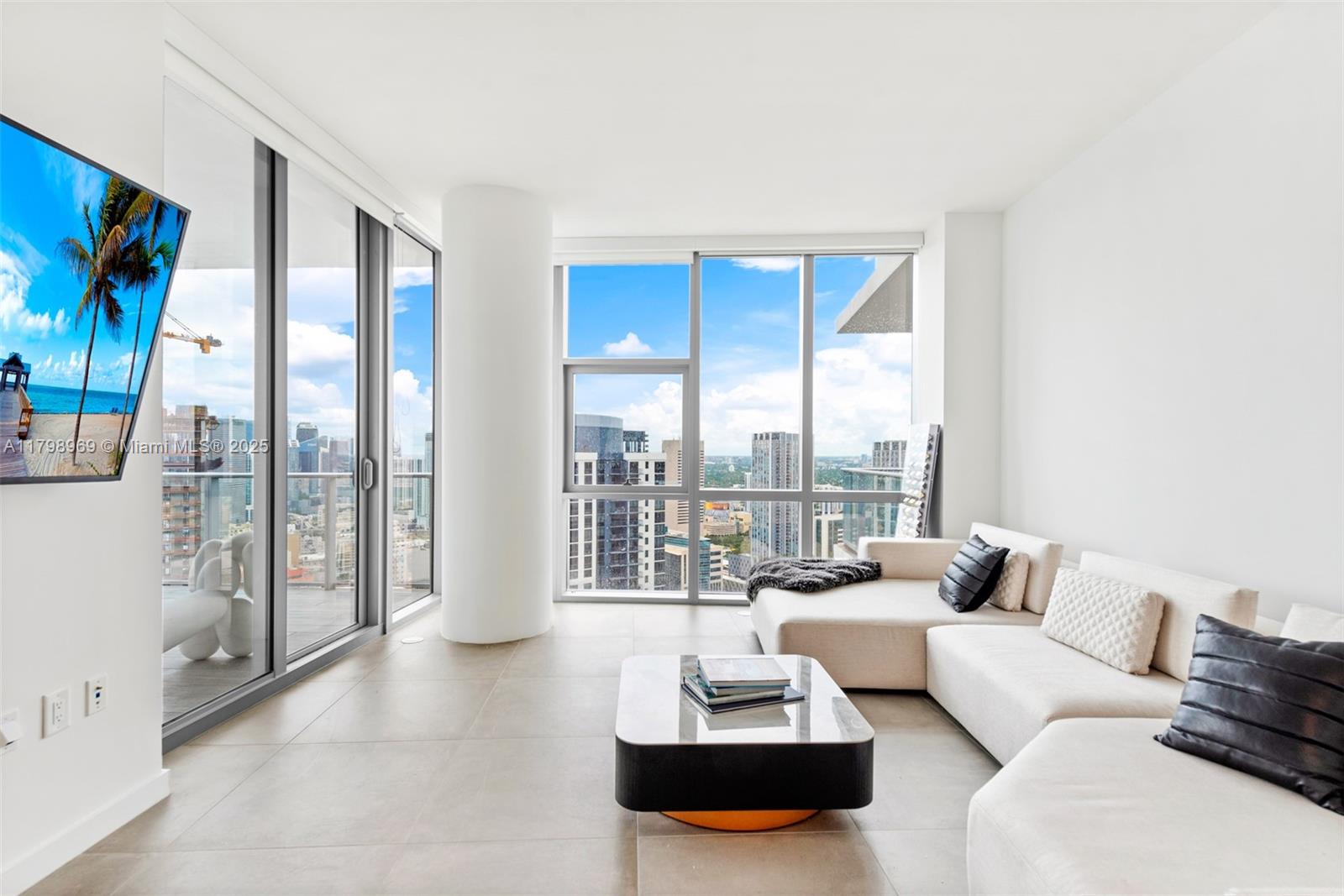 851 NE 1st Ave #4011, Miami FL 33132