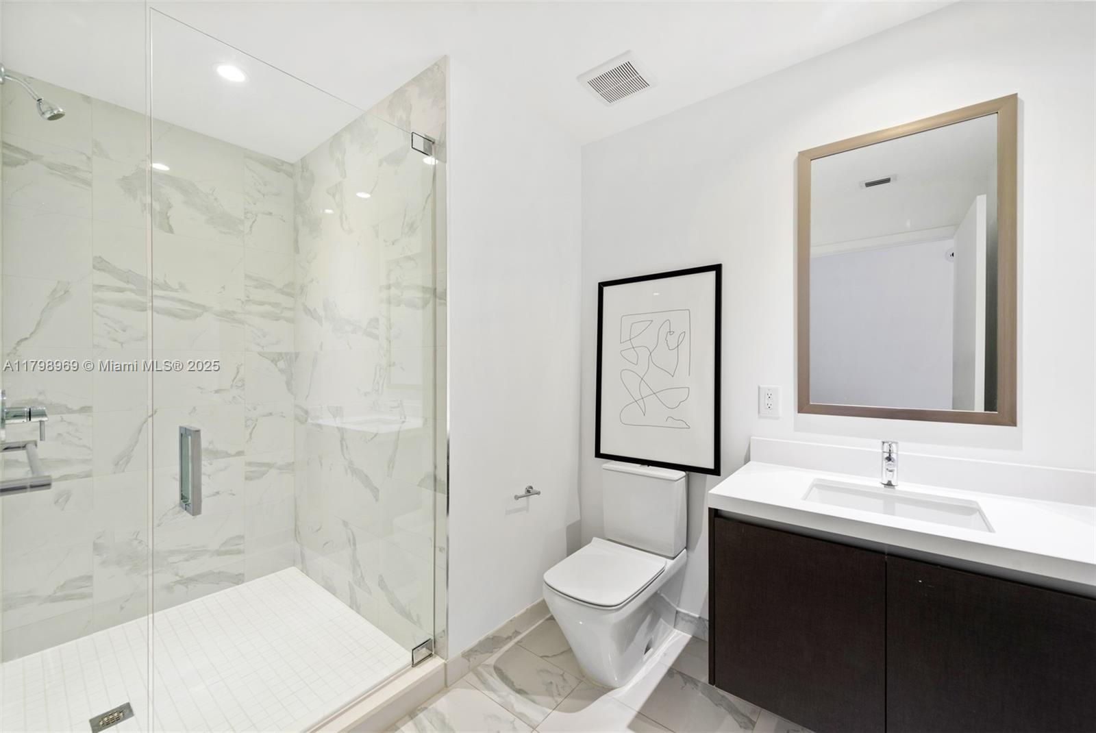 851 NE 1st Ave #4011, Miami FL 33132