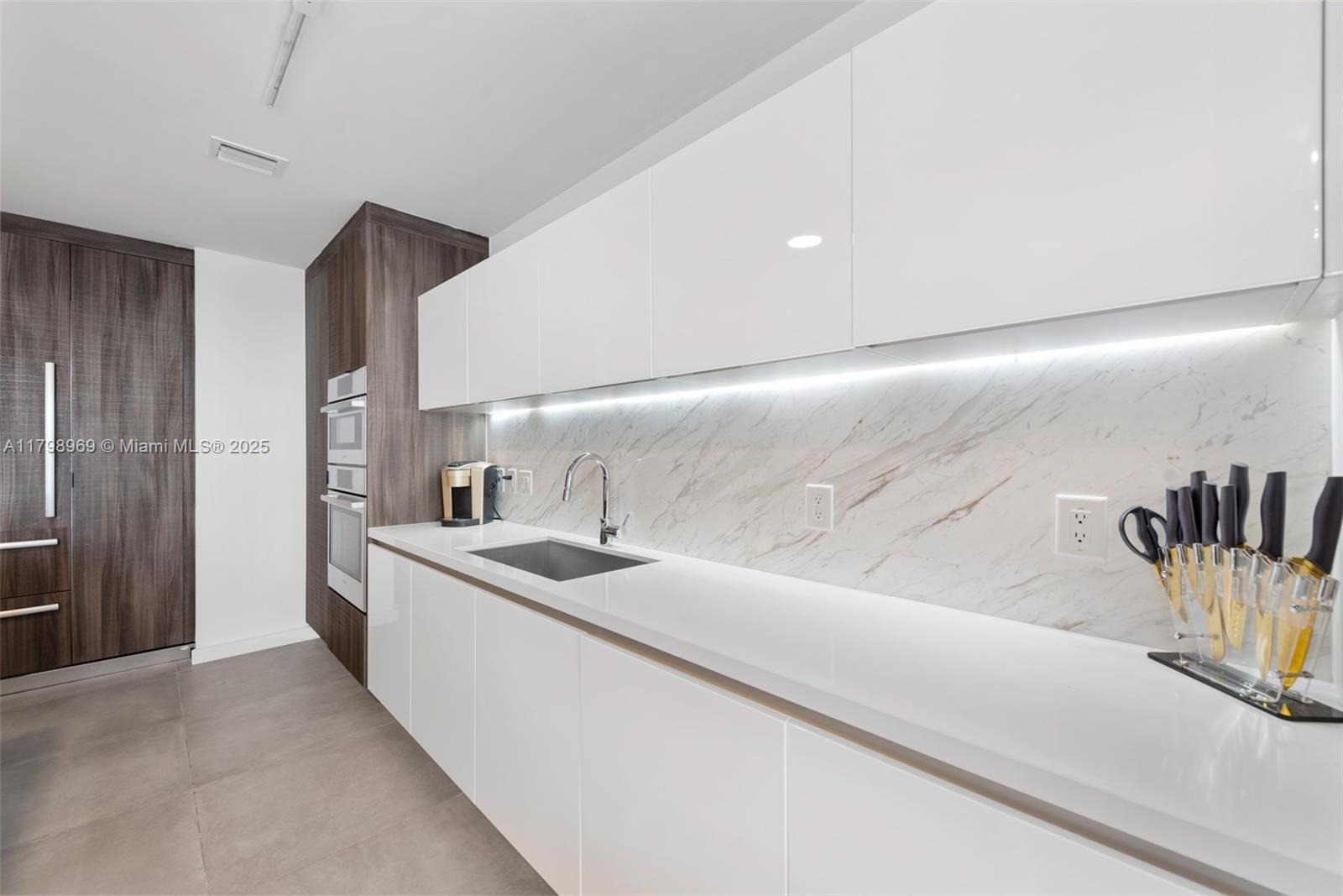 851 NE 1st Ave #4011, Miami FL 33132