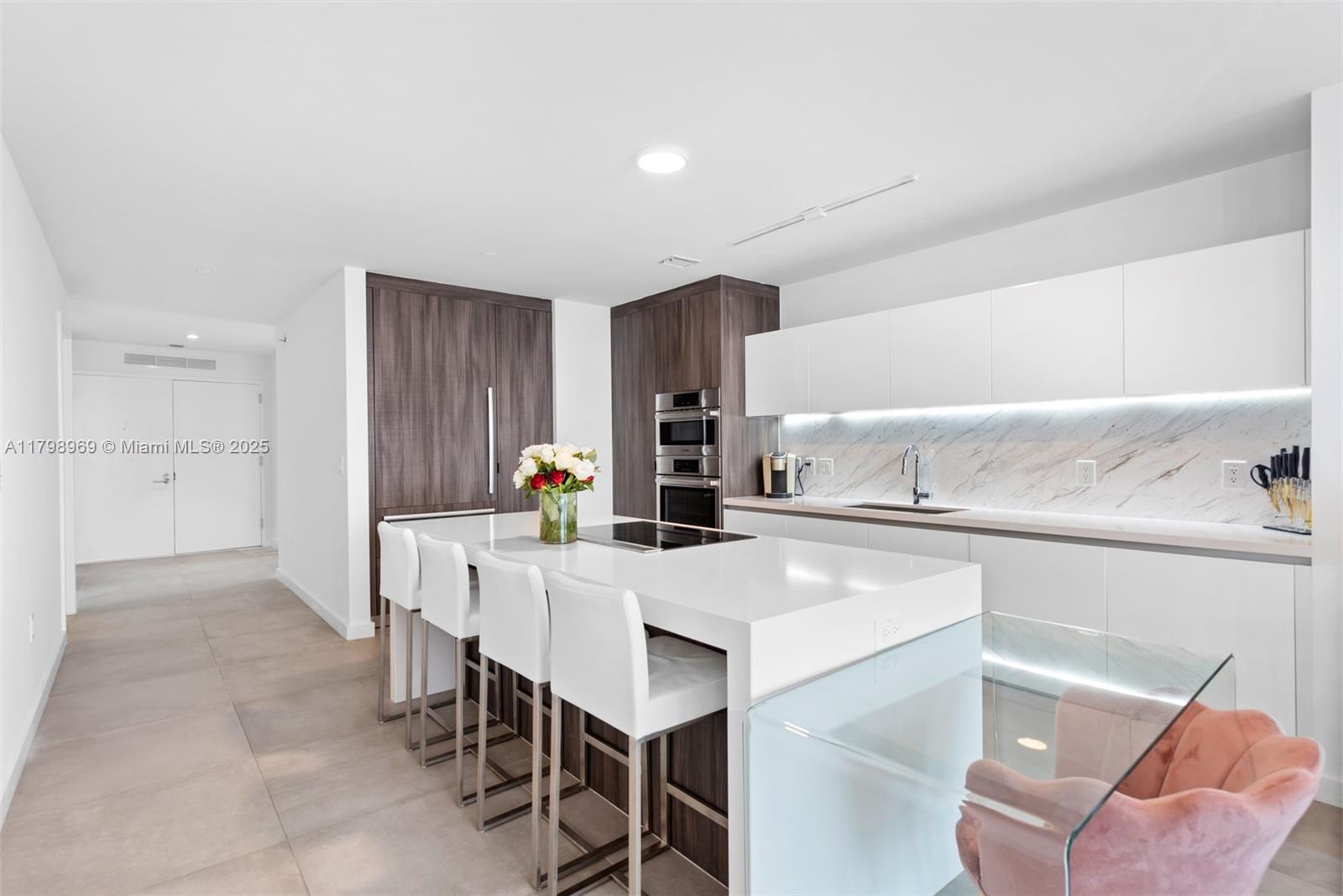 851 NE 1st Ave #4011, Miami FL 33132