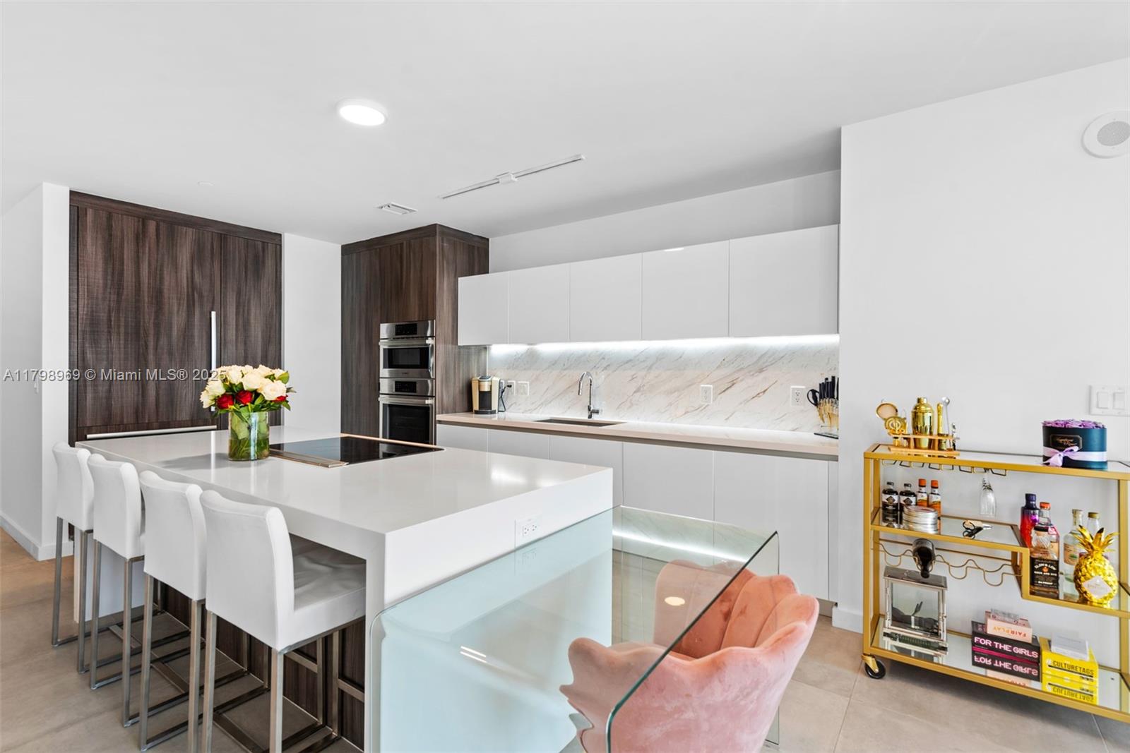 851 NE 1st Ave #4011, Miami FL 33132