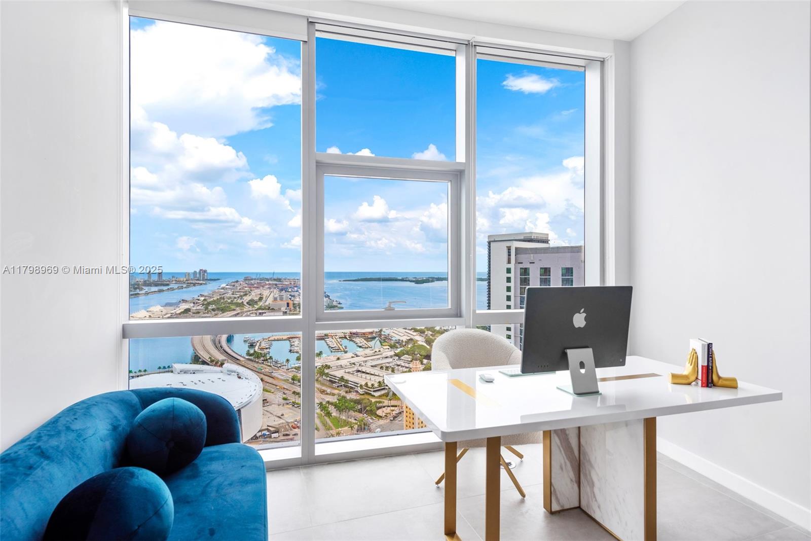 851 NE 1st Ave #4011, Miami FL 33132