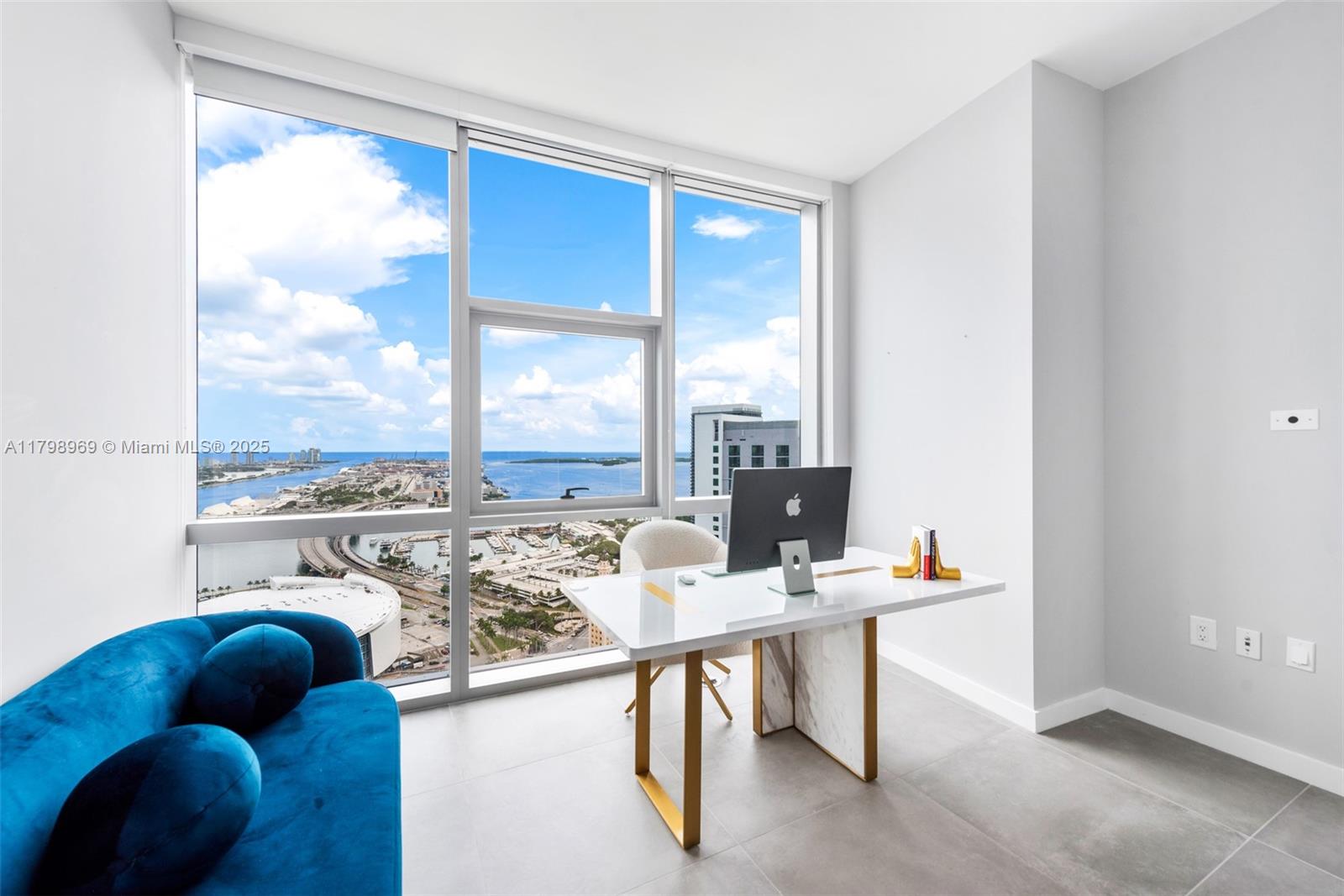 851 NE 1st Ave #4011, Miami FL 33132