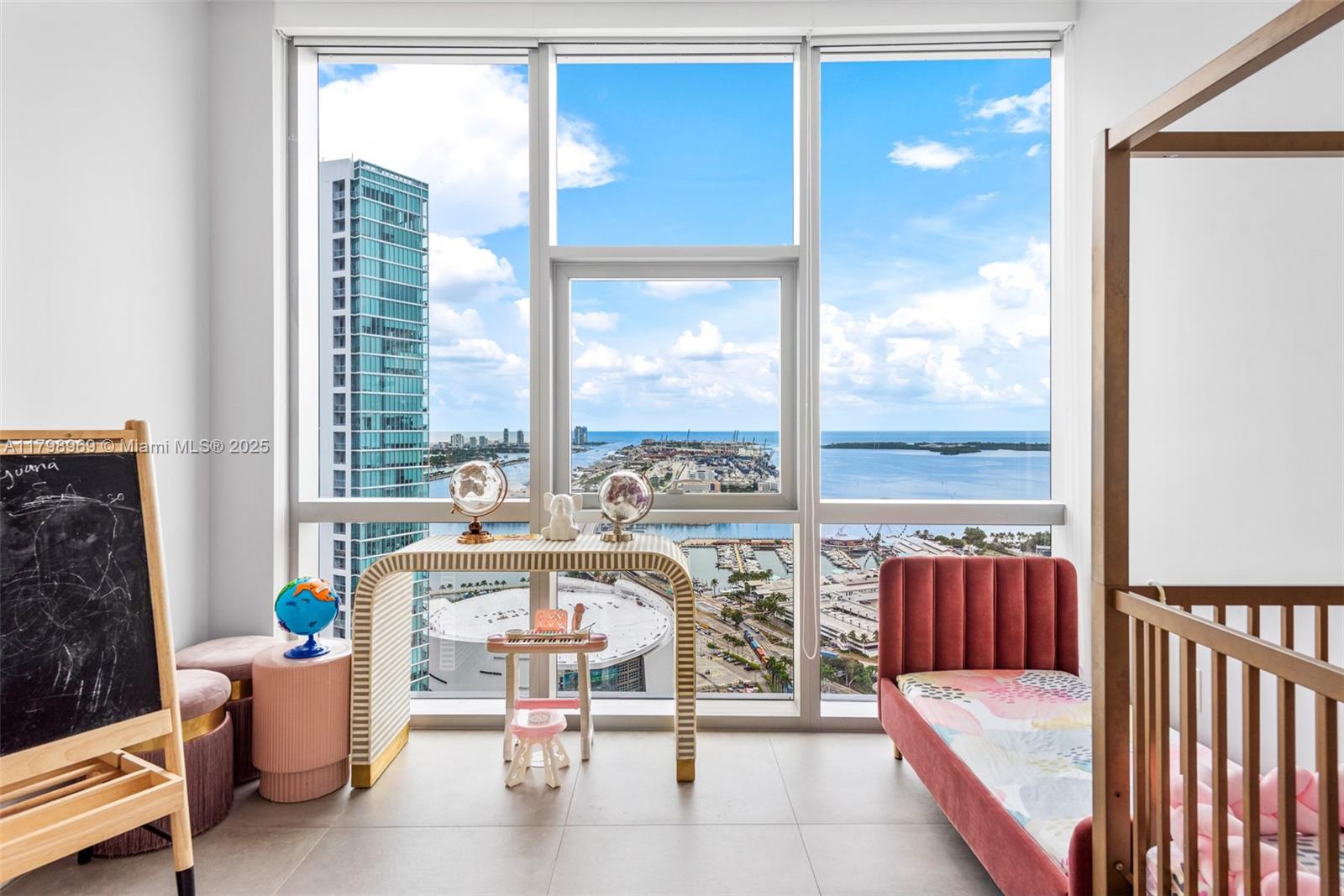 851 NE 1st Ave #4011, Miami FL 33132