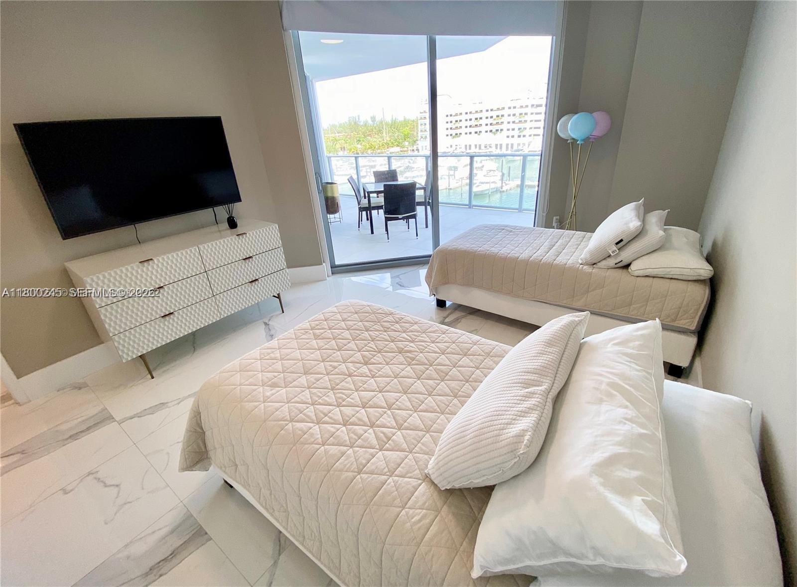 17111 Biscayne Blvd #403, North Miami Beach FL 33160