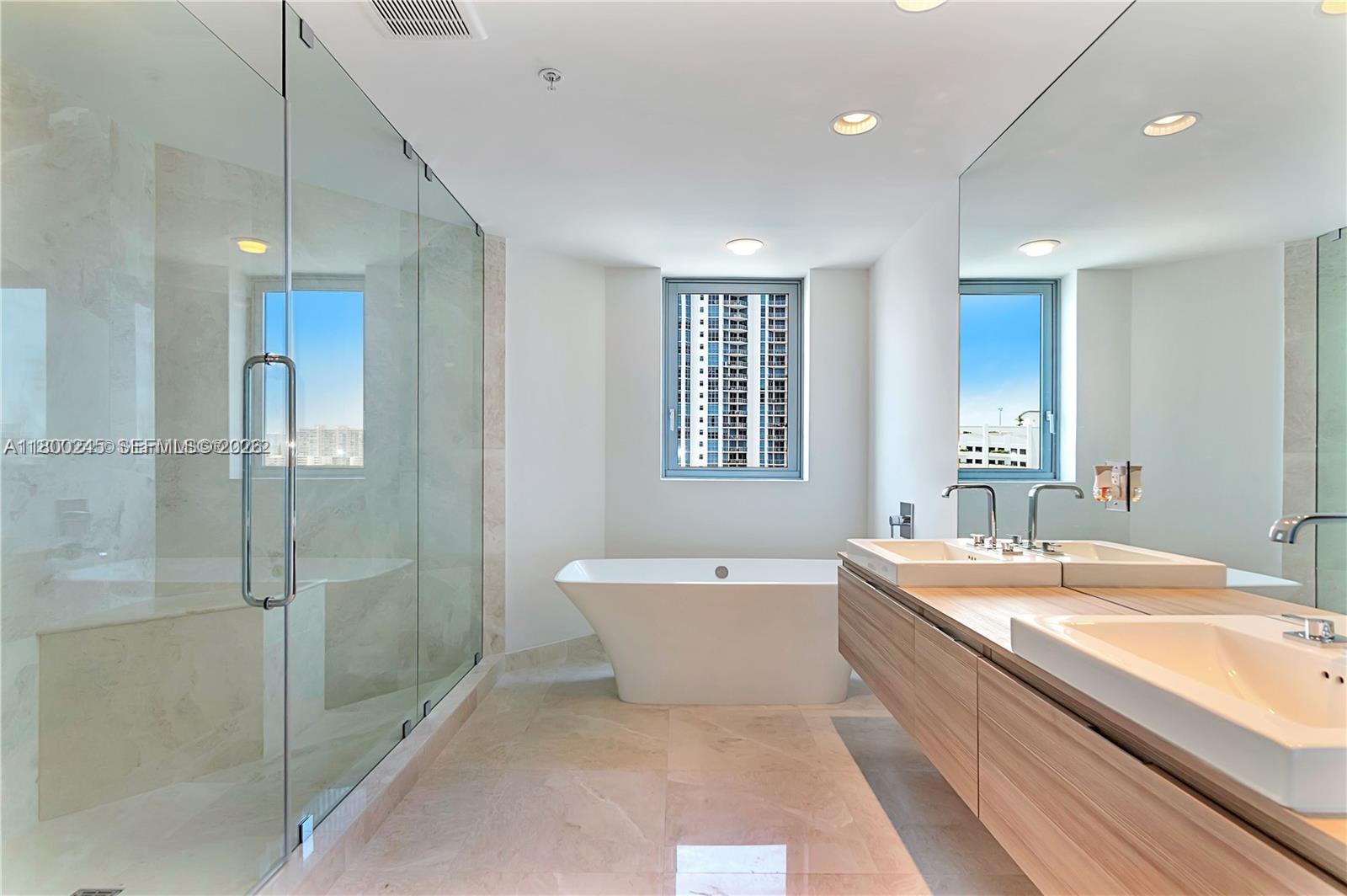 17111 Biscayne Blvd #403, North Miami Beach FL 33160