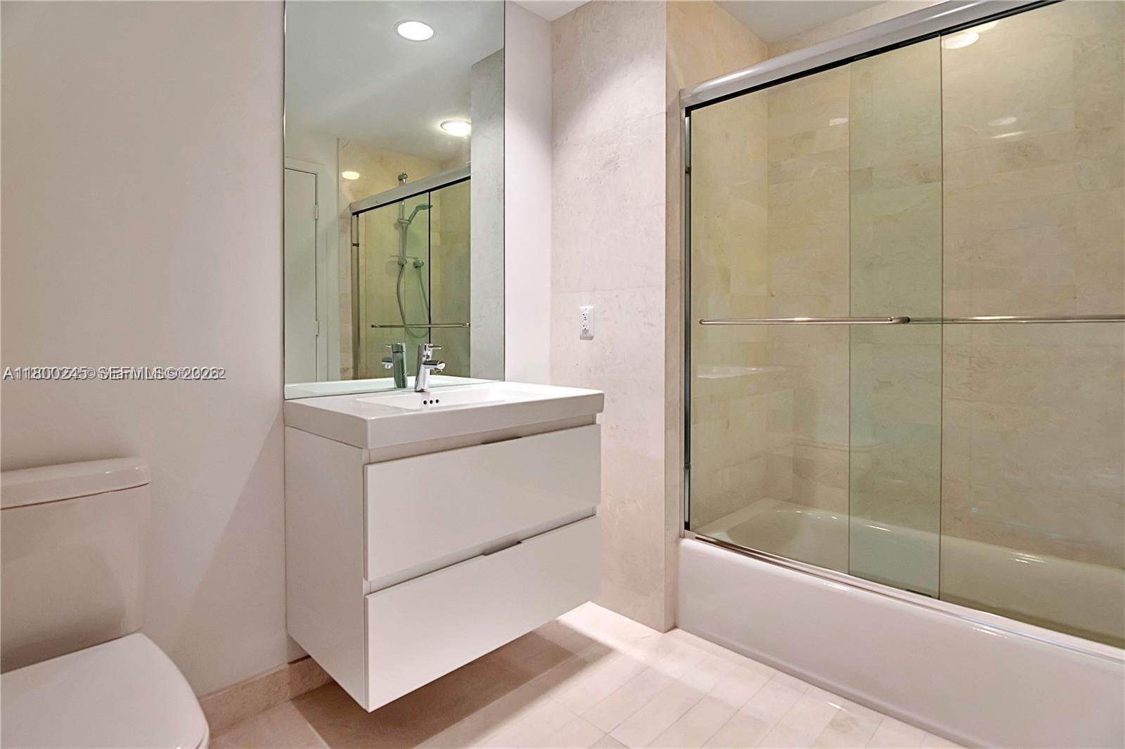 17111 Biscayne Blvd #403, North Miami Beach FL 33160