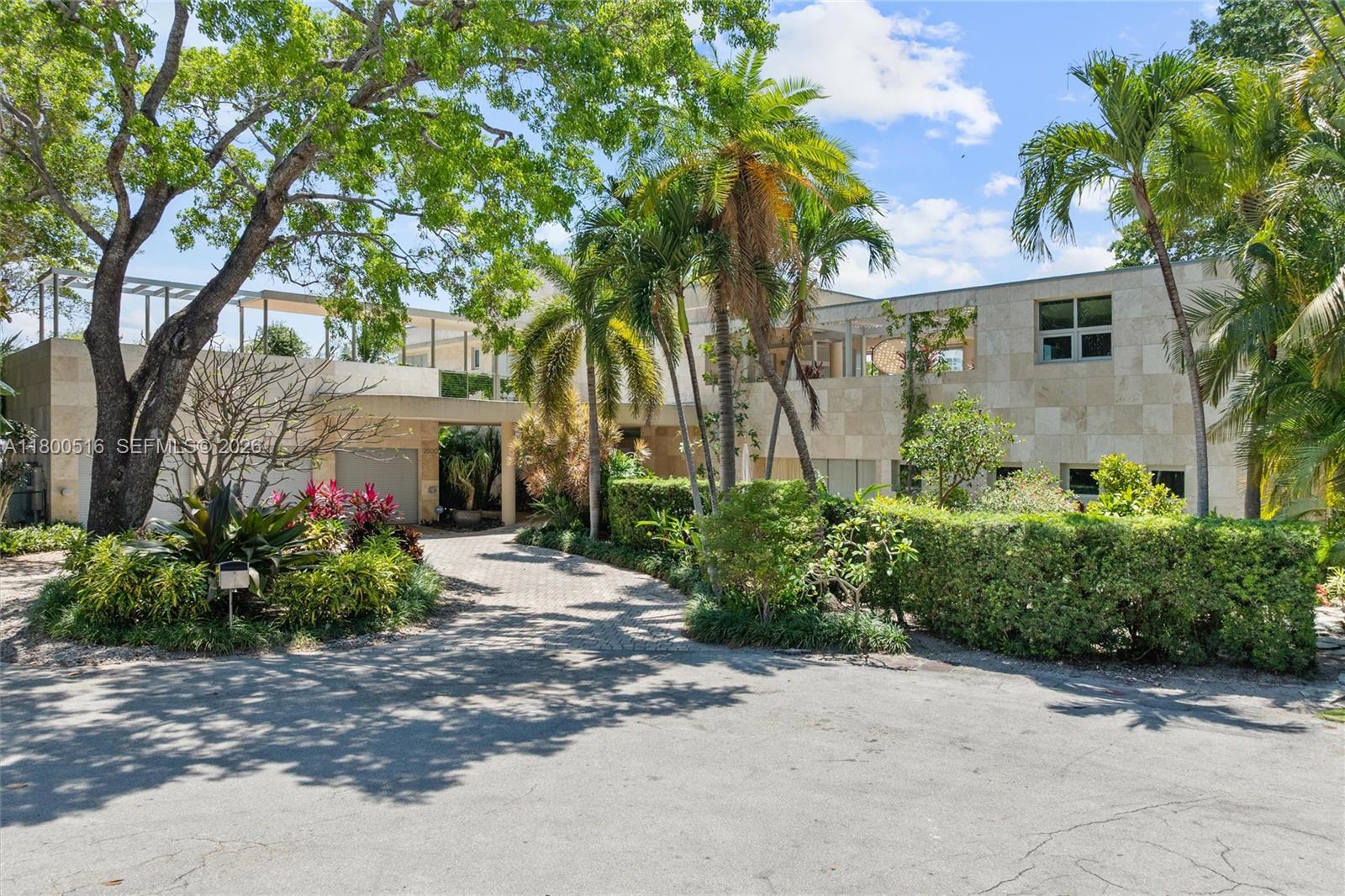 2500 Mercedes Dr, Fort Lauderdale FL 33316