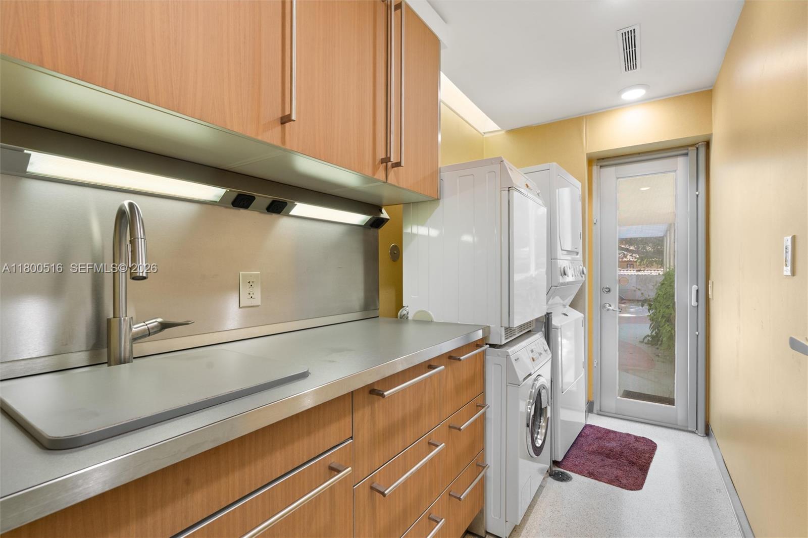 2500 Mercedes Dr, Fort Lauderdale FL 33316
