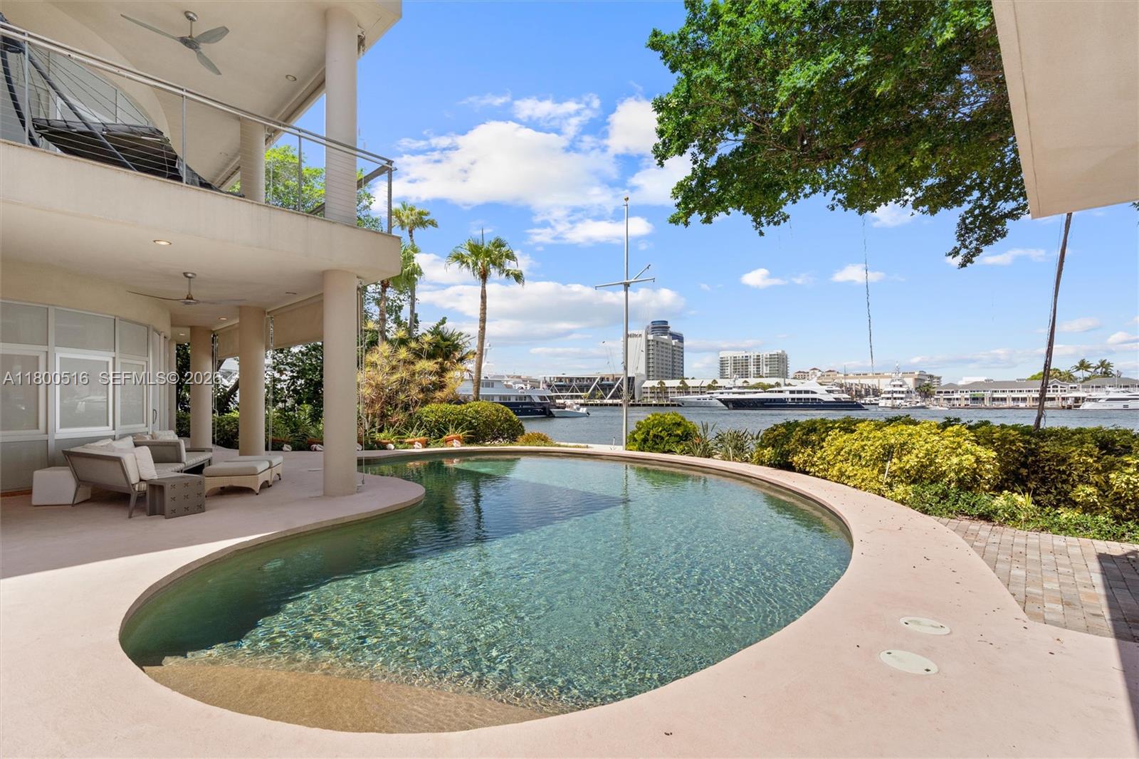 2500 Mercedes Dr, Fort Lauderdale FL 33316