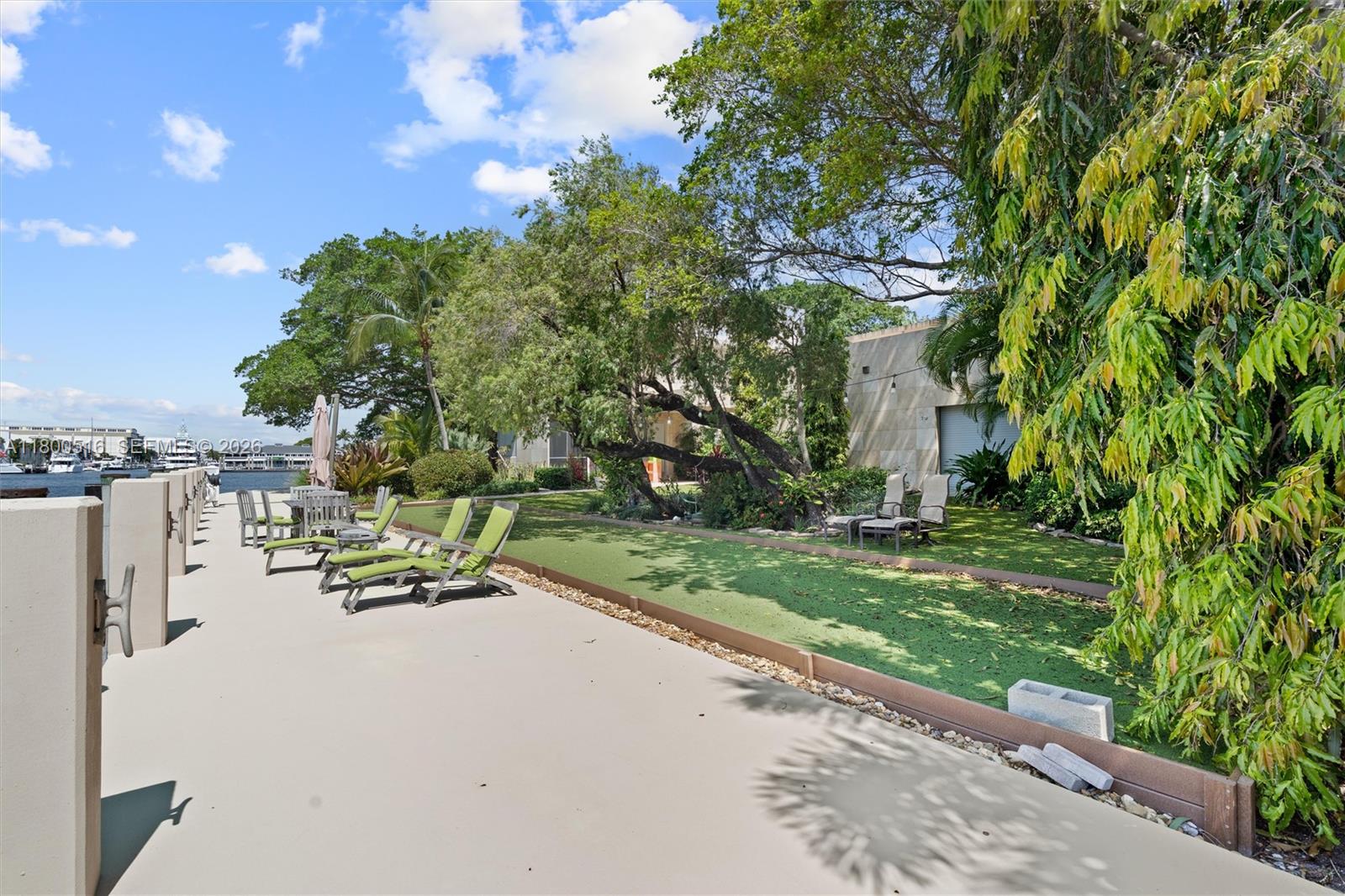 2500 Mercedes Dr, Fort Lauderdale FL 33316