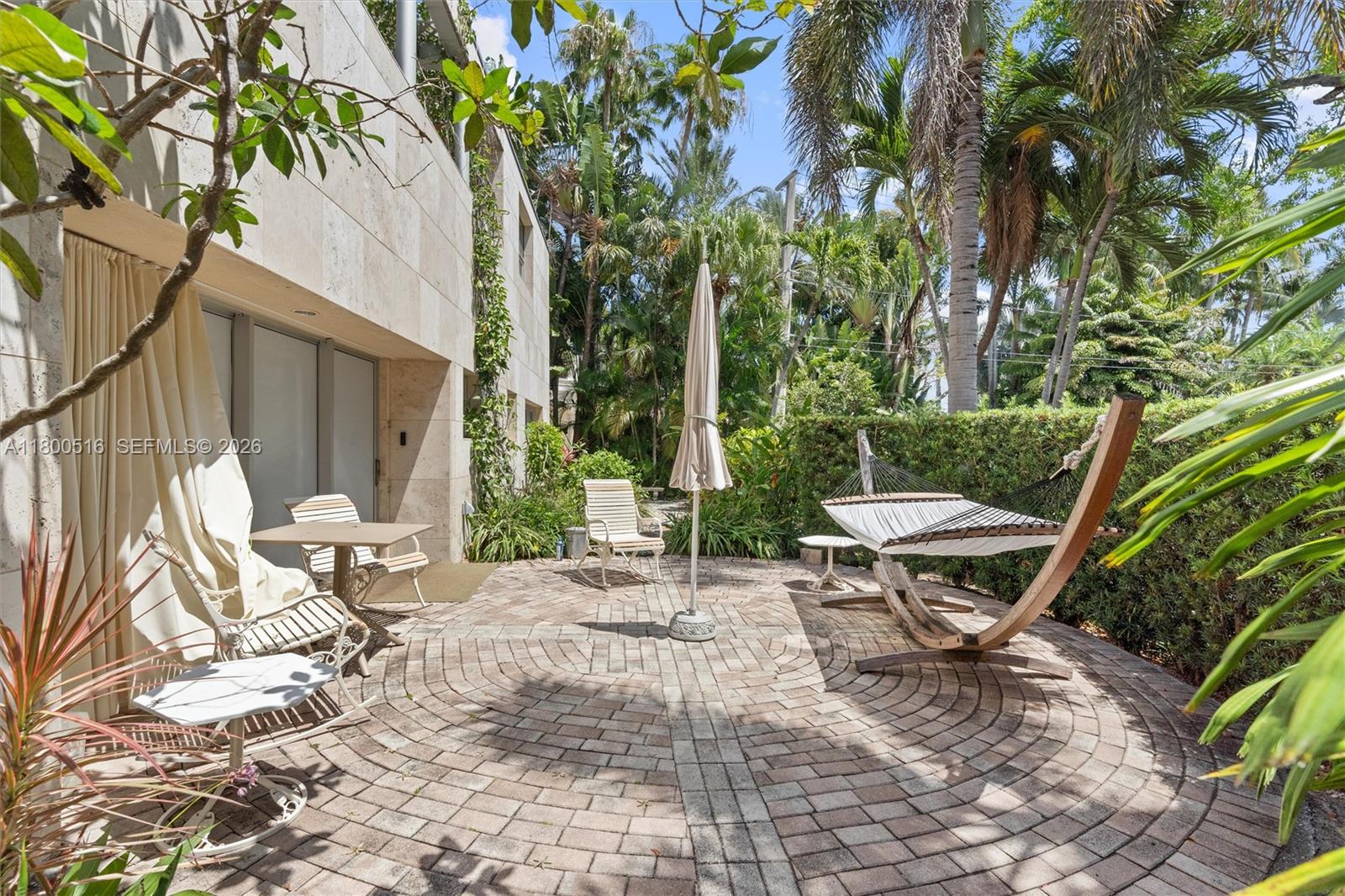 2500 Mercedes Dr, Fort Lauderdale FL 33316
