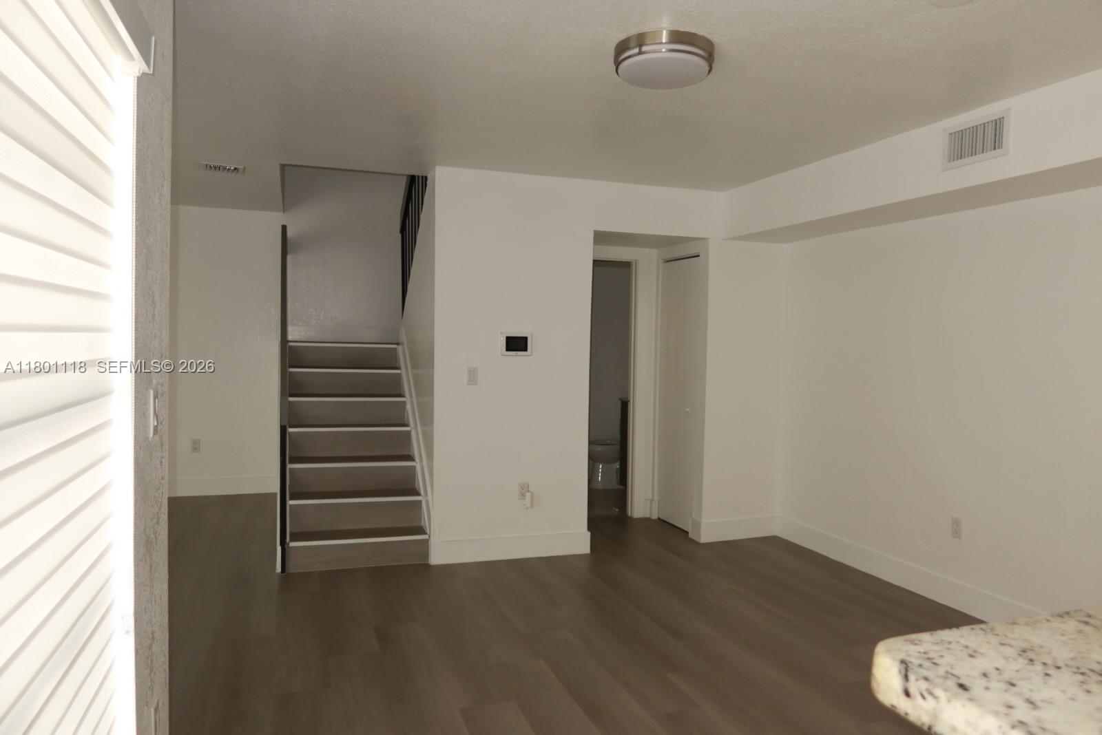 8098 NW 99th Ter, Hialeah Gardens FL 33016