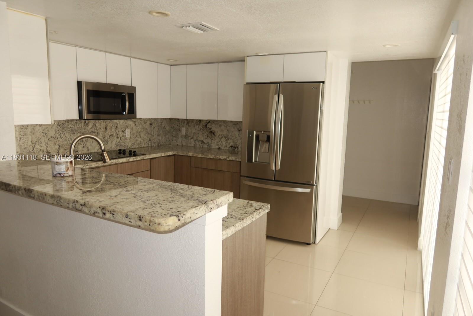 8098 NW 99th Ter, Hialeah Gardens FL 33016