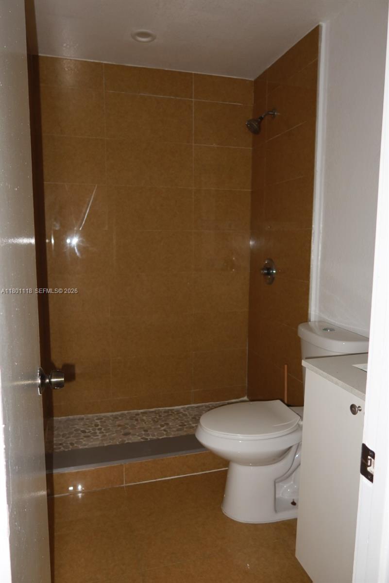 8098 NW 99th Ter, Hialeah Gardens FL 33016