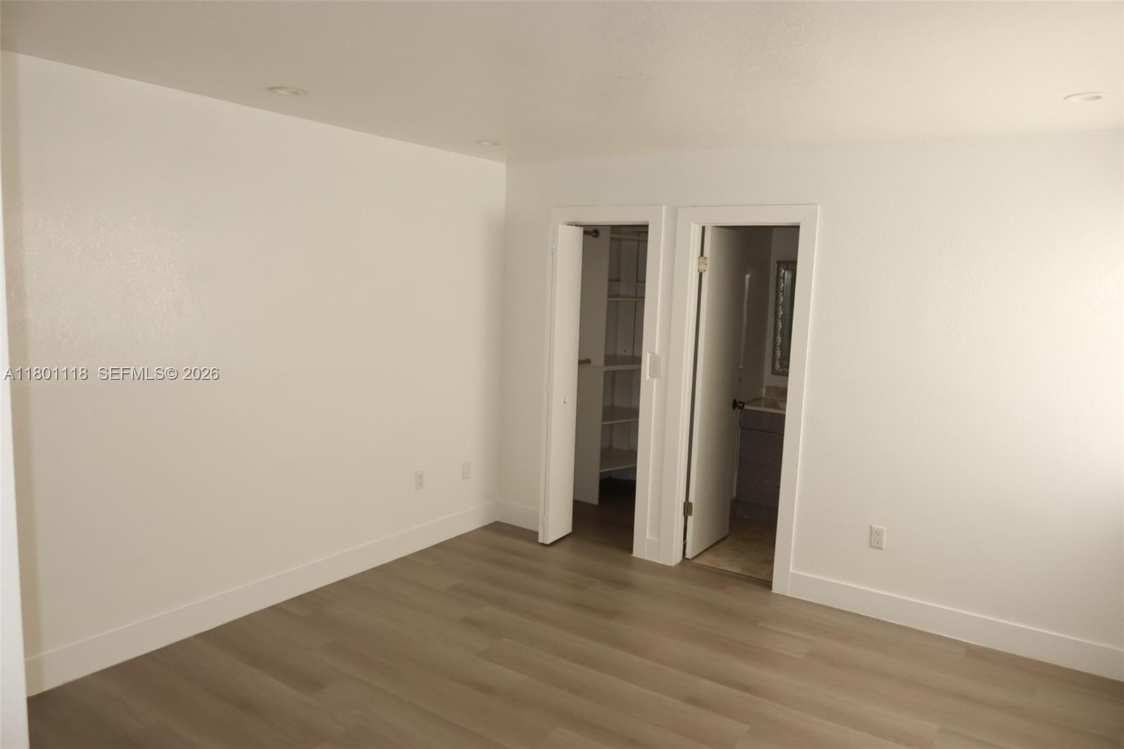 8098 NW 99th Ter, Hialeah Gardens FL 33016