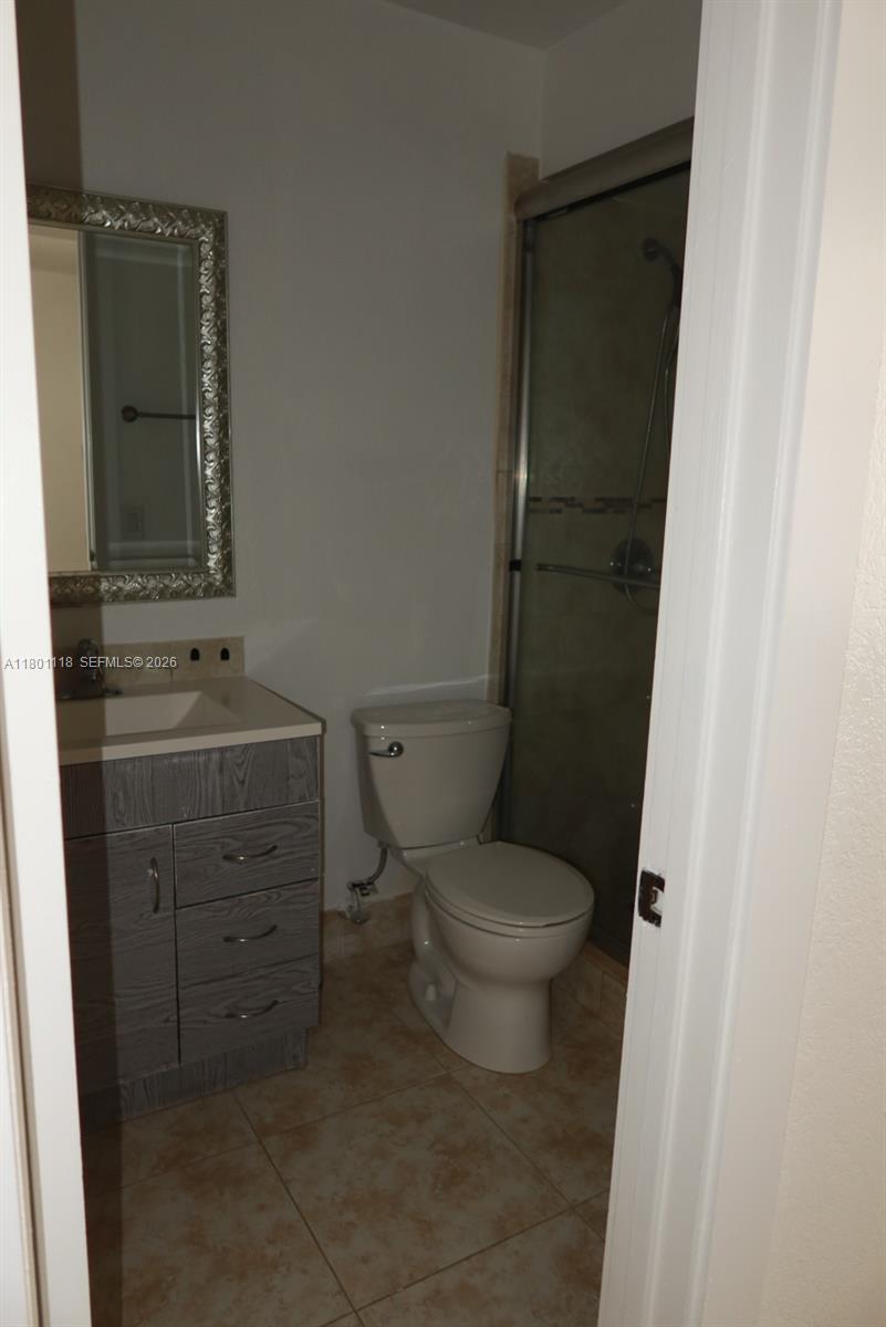 8098 NW 99th Ter, Hialeah Gardens FL 33016