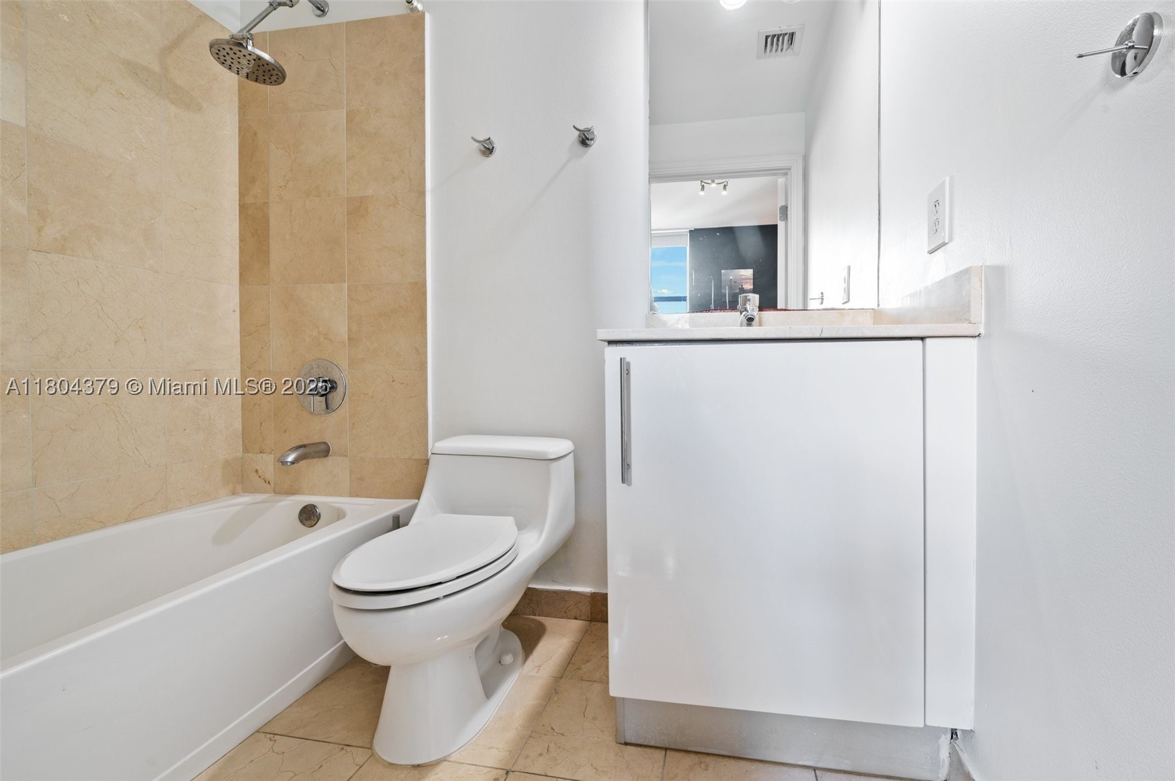 3330 NE 190th St #717, Aventura FL 33180
