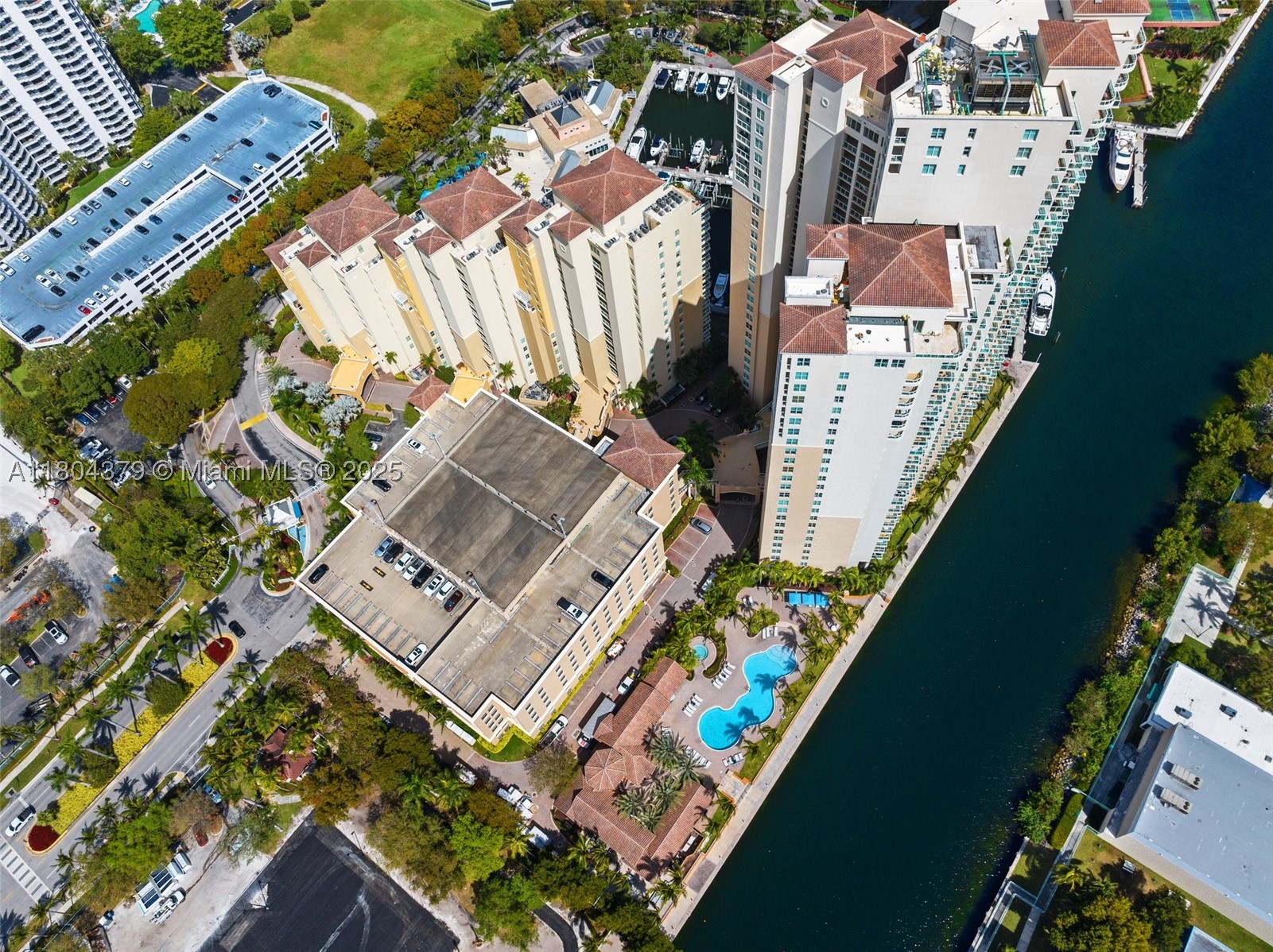 3330 NE 190th St #717, Aventura FL 33180