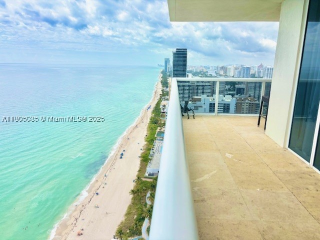 1830 S Ocean Dr #3702, Hallandale Beach FL 33009