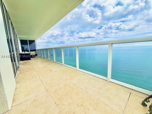 1830 S Ocean Dr #3702, Hallandale Beach FL 33009