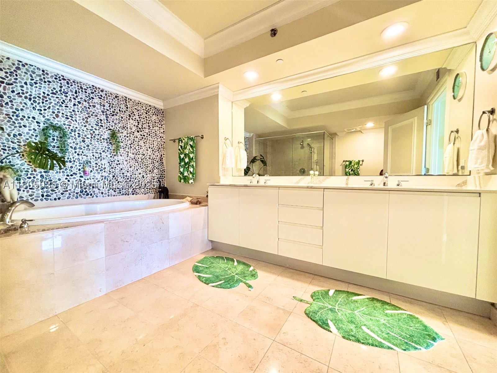 1830 S Ocean Dr #3702, Hallandale Beach FL 33009