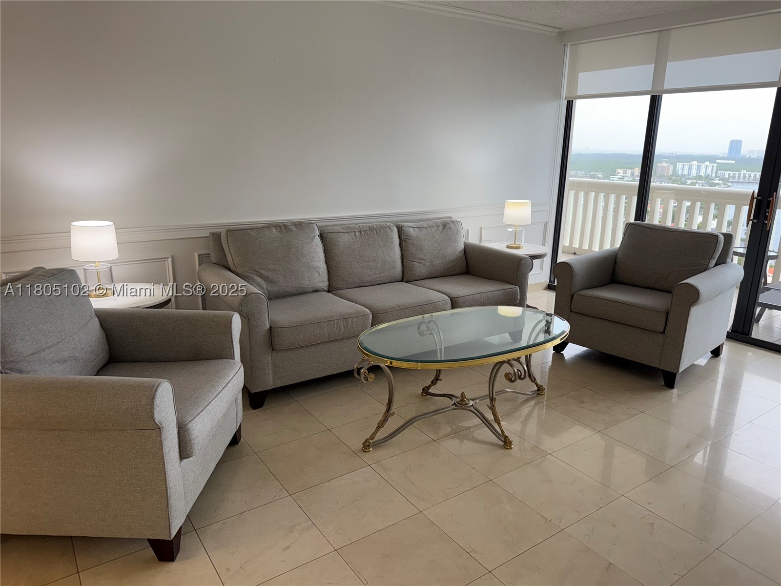 1000 W Island Blvd #2412, Aventura FL 33160