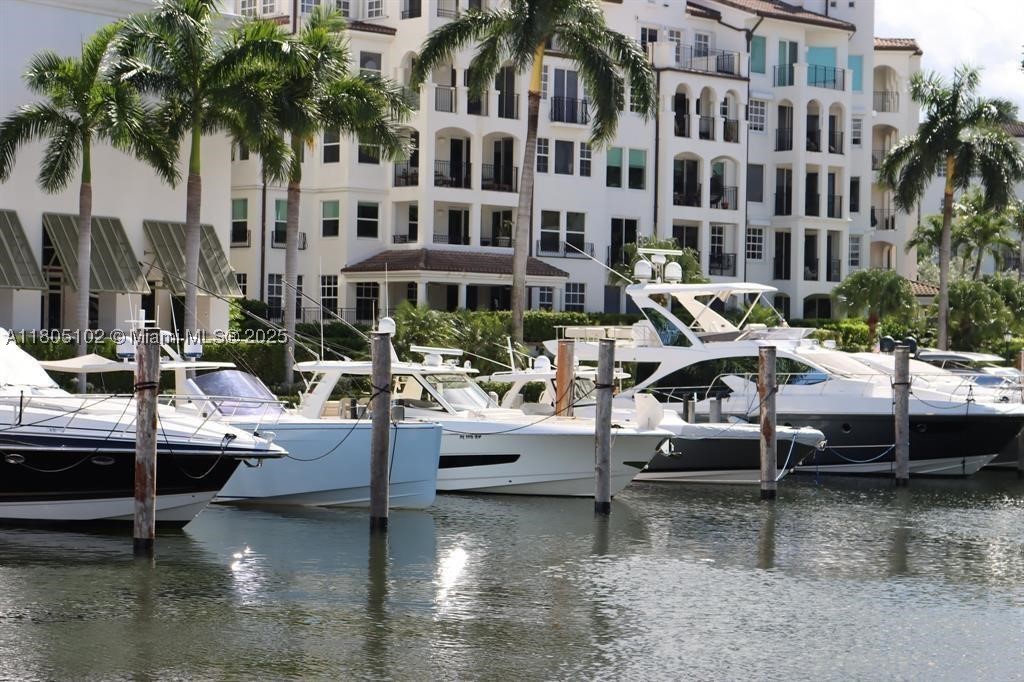 1000 W Island Blvd #2412, Aventura FL 33160