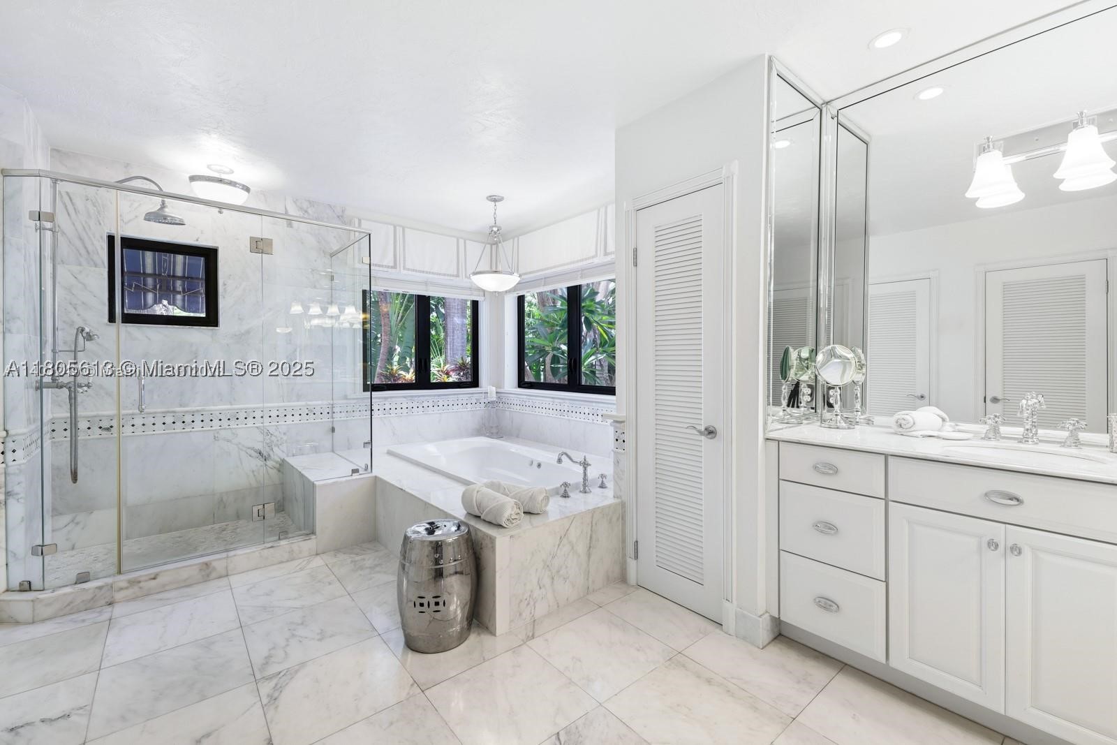 56 S Hibiscus Dr, Miami Beach FL 33139