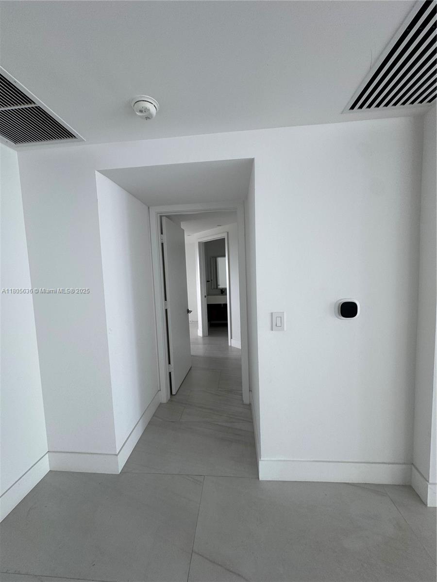 650 NE 32nd St #4201, Miami FL 33137