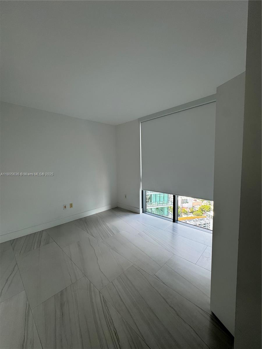 650 NE 32nd St #4201, Miami FL 33137